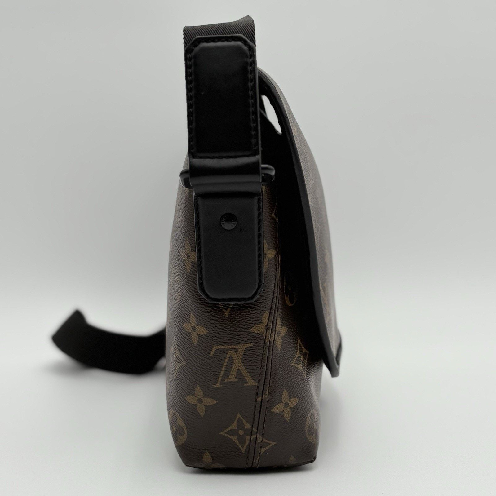 Louis Vuitton Louis Vuitton Monogram Messenger Bag ' Brown ' | VERY CLEAN! Size ONE SIZE - 5 Thumbnail