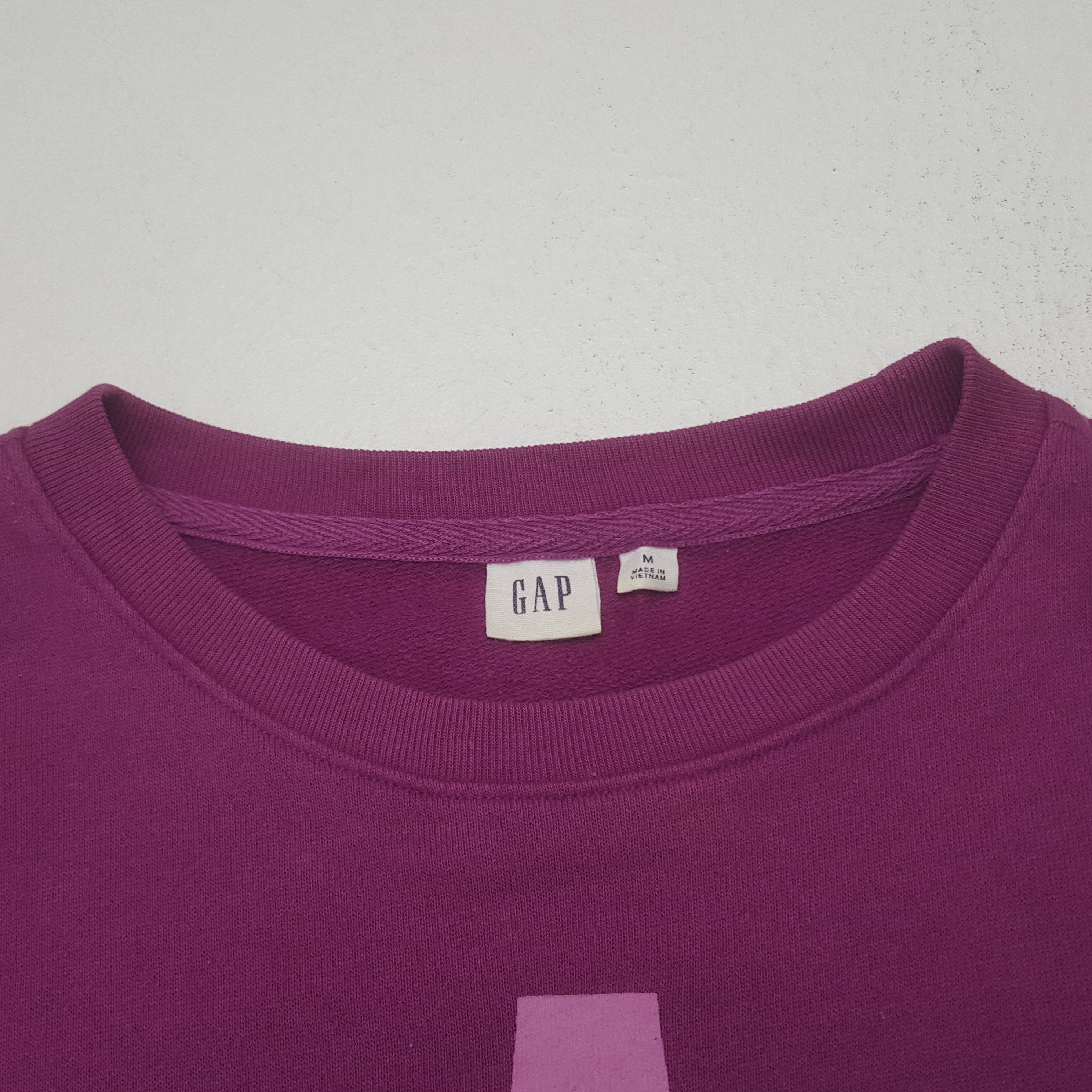 Gap Vintage Gap Streetwear Style Big Logo Sweatshirt C325N3 Size US XL / EU 56 / 4 - 4 Thumbnail