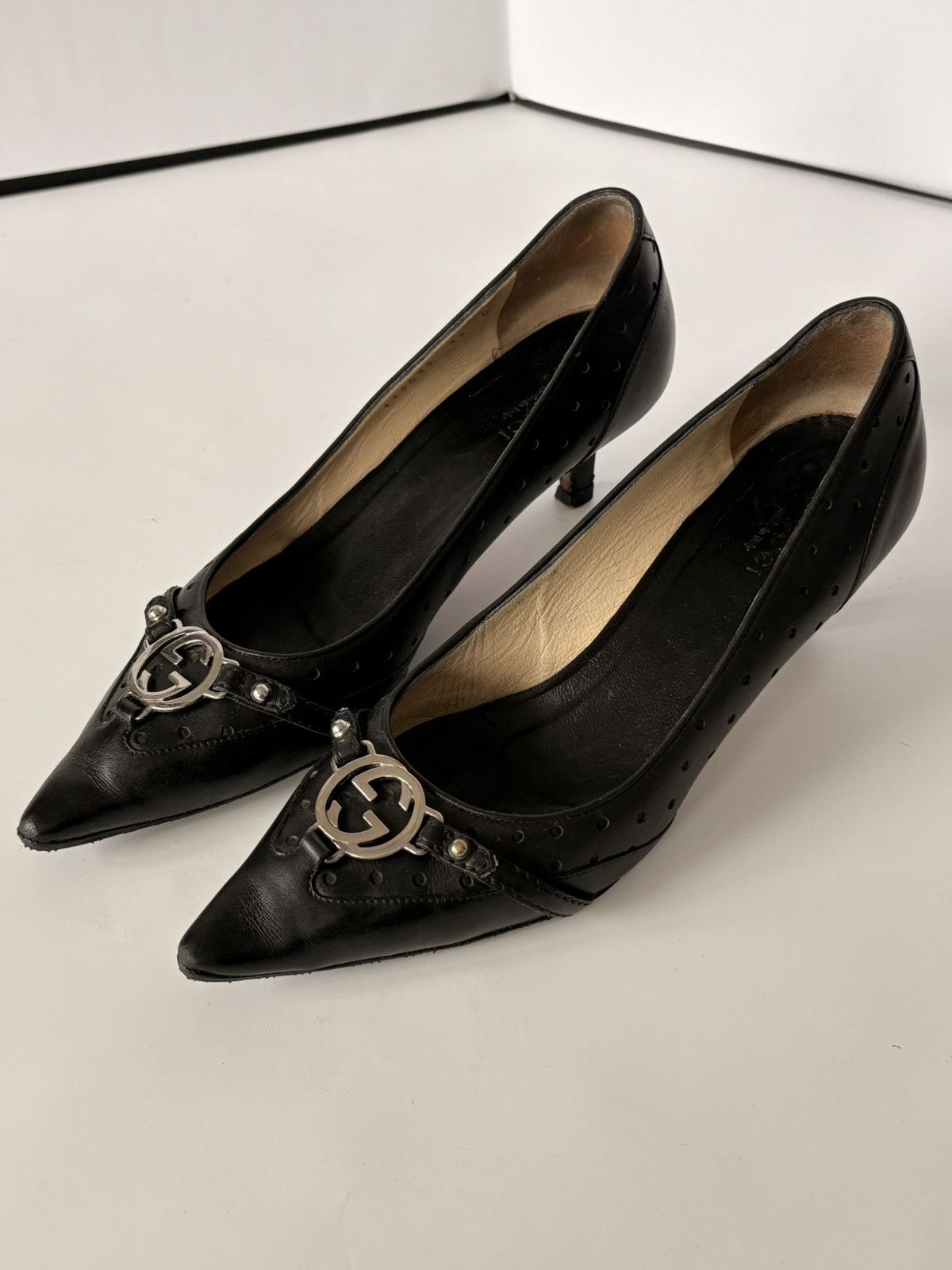 Gucci Gucci black leather kitten heels interlocking GG pumps 36 Size US 6 / IT 36 - 7 Thumbnail