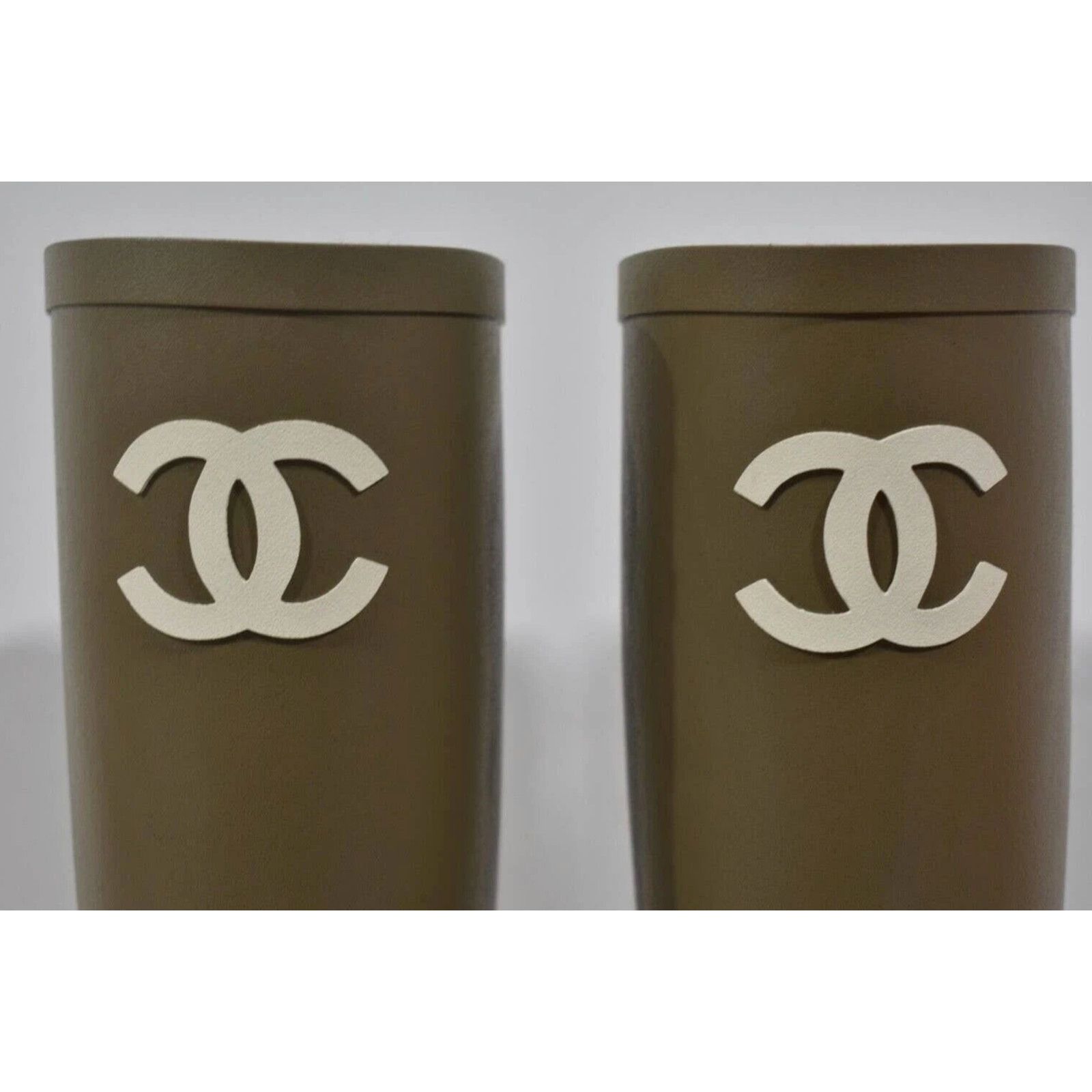 Chanel Chanel 22K Dark Beige White CC Logo High Rubber Rain Boot 40 Size US 10 / IT 40 - 6 Thumbnail