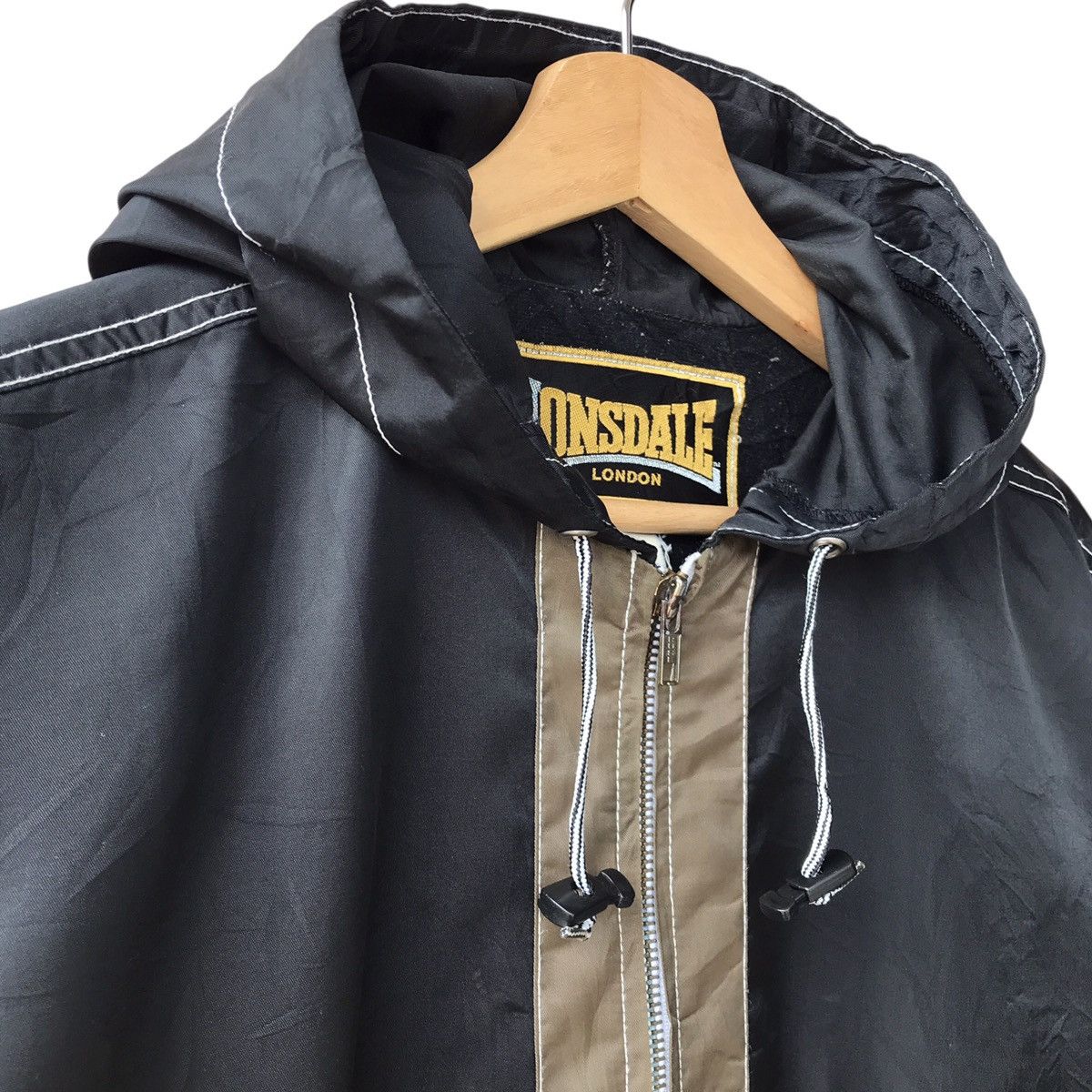 Lonsdale × Vintage Lonsdale London Vintage Zip-Up Hooded Windbreaker Size US L / EU 52-54 / 3 - 4 Thumbnail