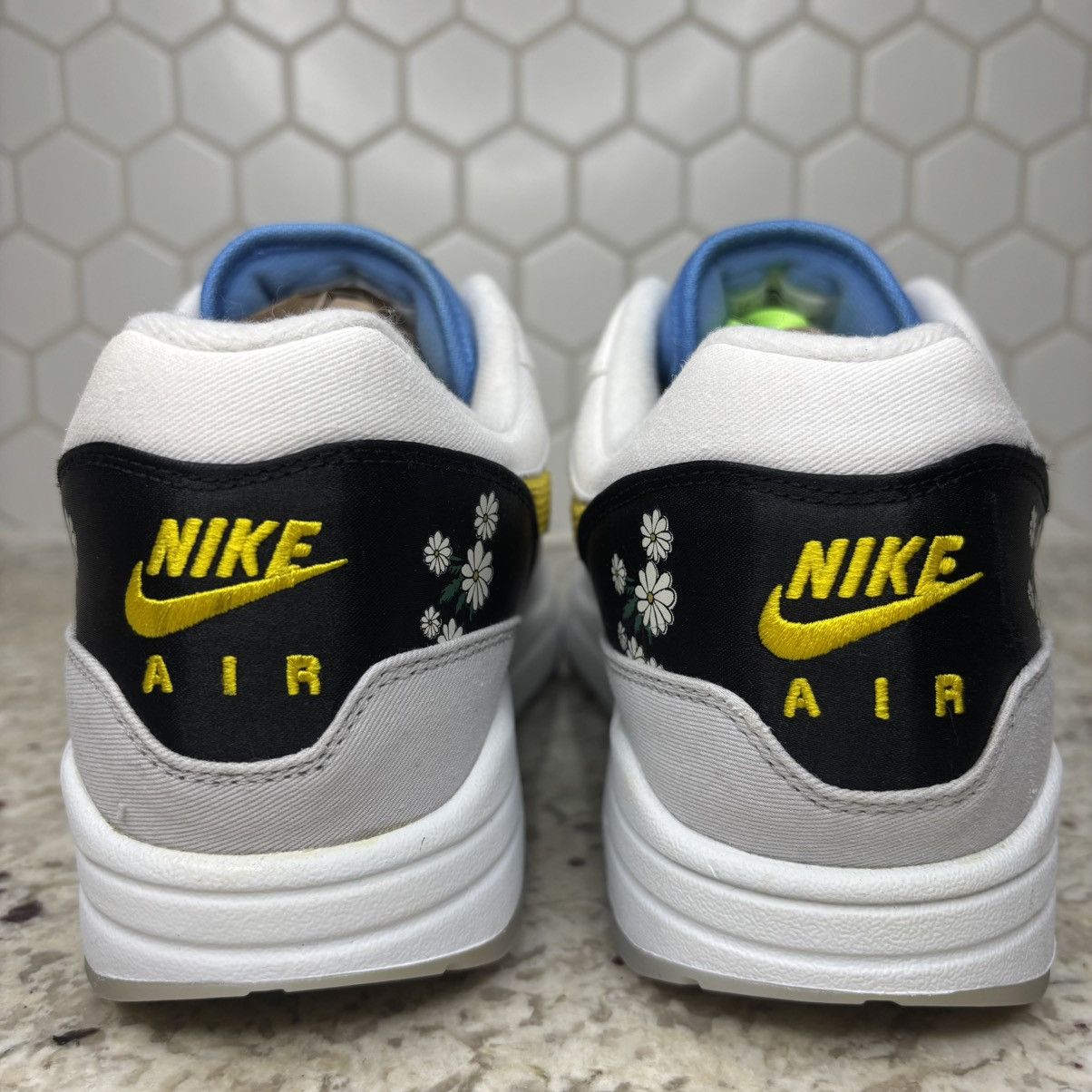 Nike Size 11-Nike Air Max 1 Daisy Gently Worn W Box Size US 11 / EU 44 - 8 Thumbnail
