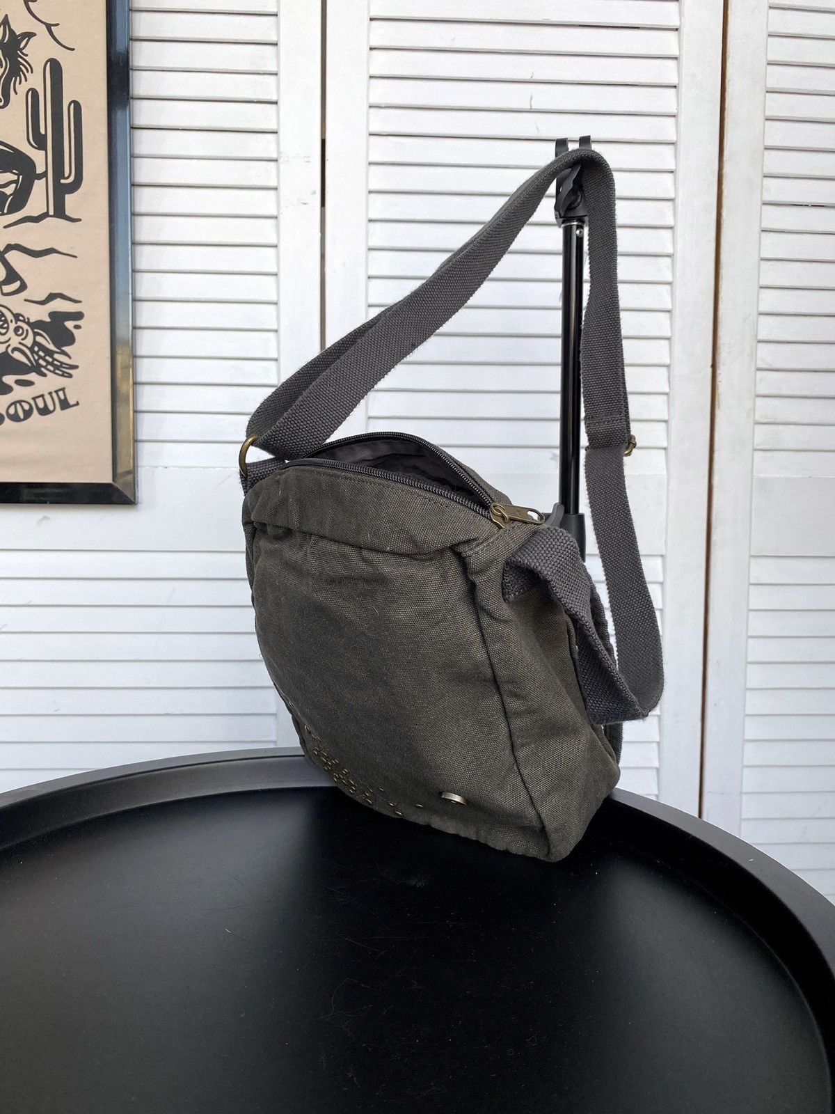 Quiksilver × Vintage Vintage Roxy Quiksilver Studded Logo Y2K Shoulder Bag Khaki Size ONE SIZE - 10 Thumbnail