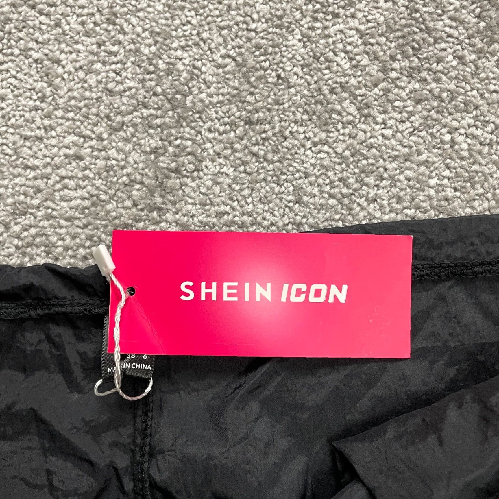 Shein VINTAGE Shein Icon Windbreaker Track Pants Womens M Black Straight Active 38x30 NWT Size 32" / US 10 / IT 46 - 7 Thumbnail