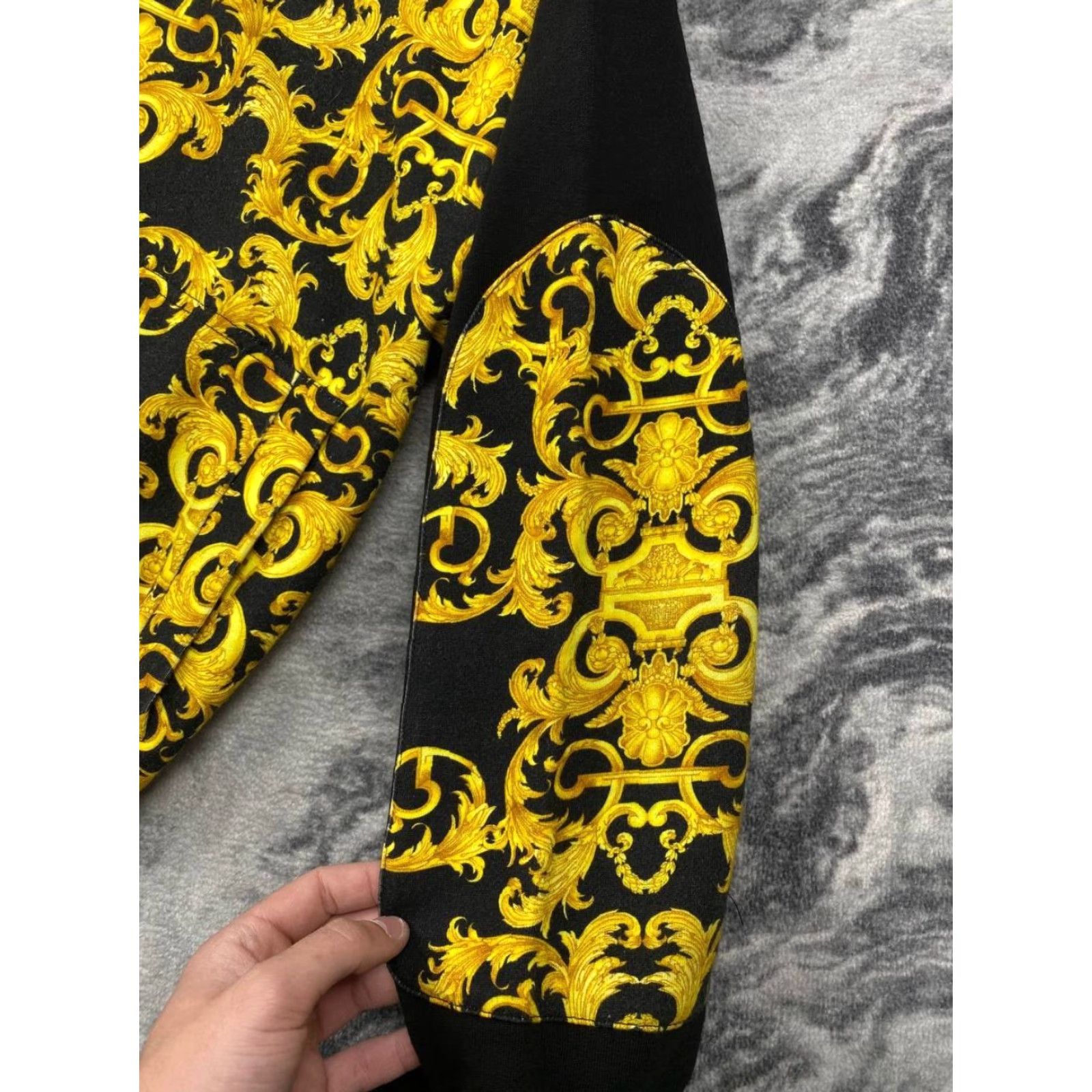 Versace Jeans Couture Versace Jeans Couture Baroque Print Big Logo Full Zip Sweatshirt Men M Yellow Logo Long Sleeve Crew Neck Cotton Regular Fit Vintage No Size US M / EU 48-50 / 2 - 6 Thumbnail