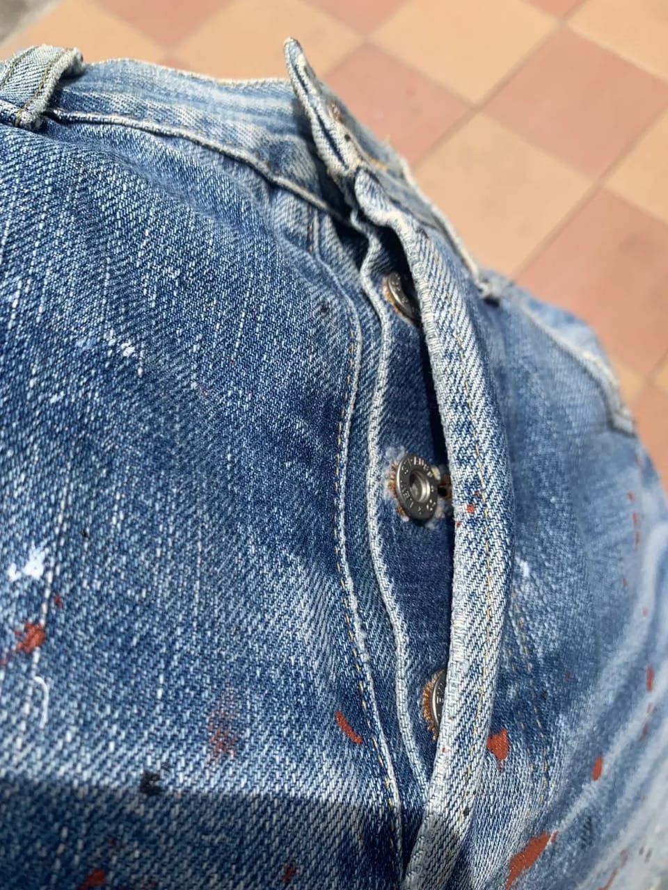 Levi's Vintage Levis 701xx BIG E selvedge dirty painter. Size US 28 / EU 44 - 14 Thumbnail