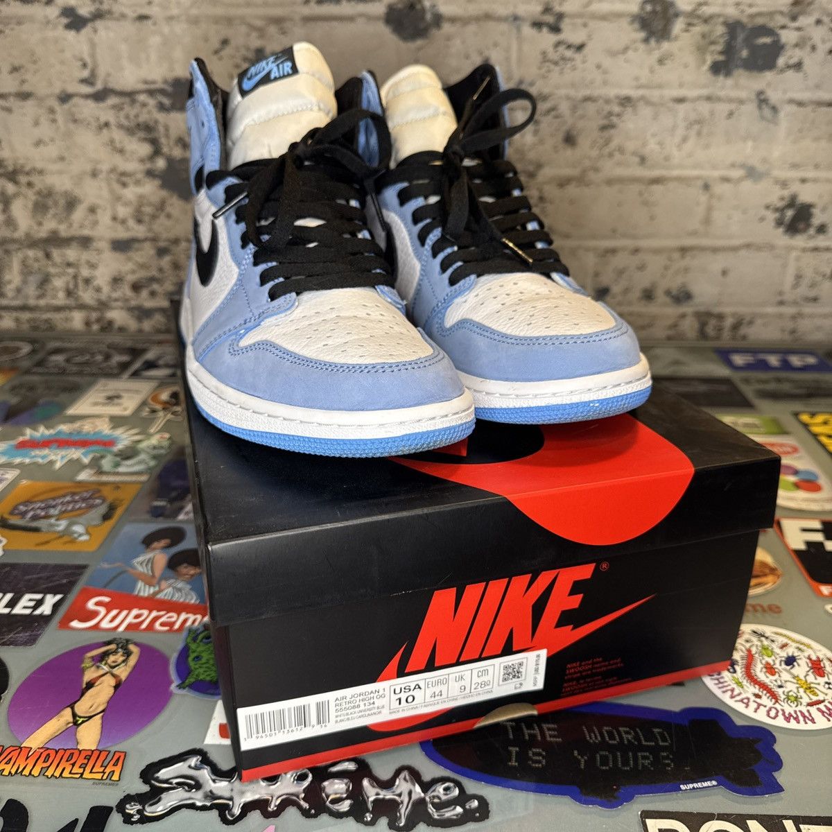 Nike Air Jordan 1 Retro High OG University Blue Sz 10 OG Box Size US 10 / EU 43 - 8 Thumbnail