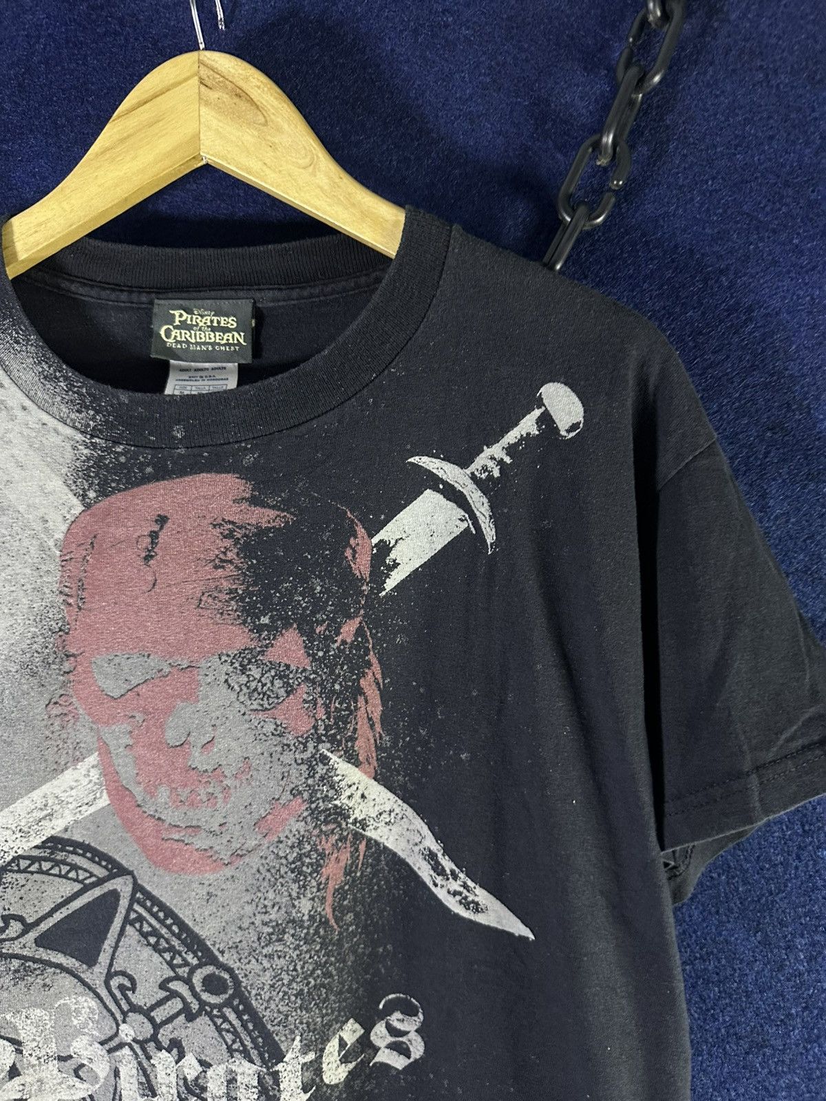 Disney Rare Y2K Pirates of the Caribbean Movie Disney AOP TShirt Size US M / EU 48-50 / 2 - 2 Thumbnail