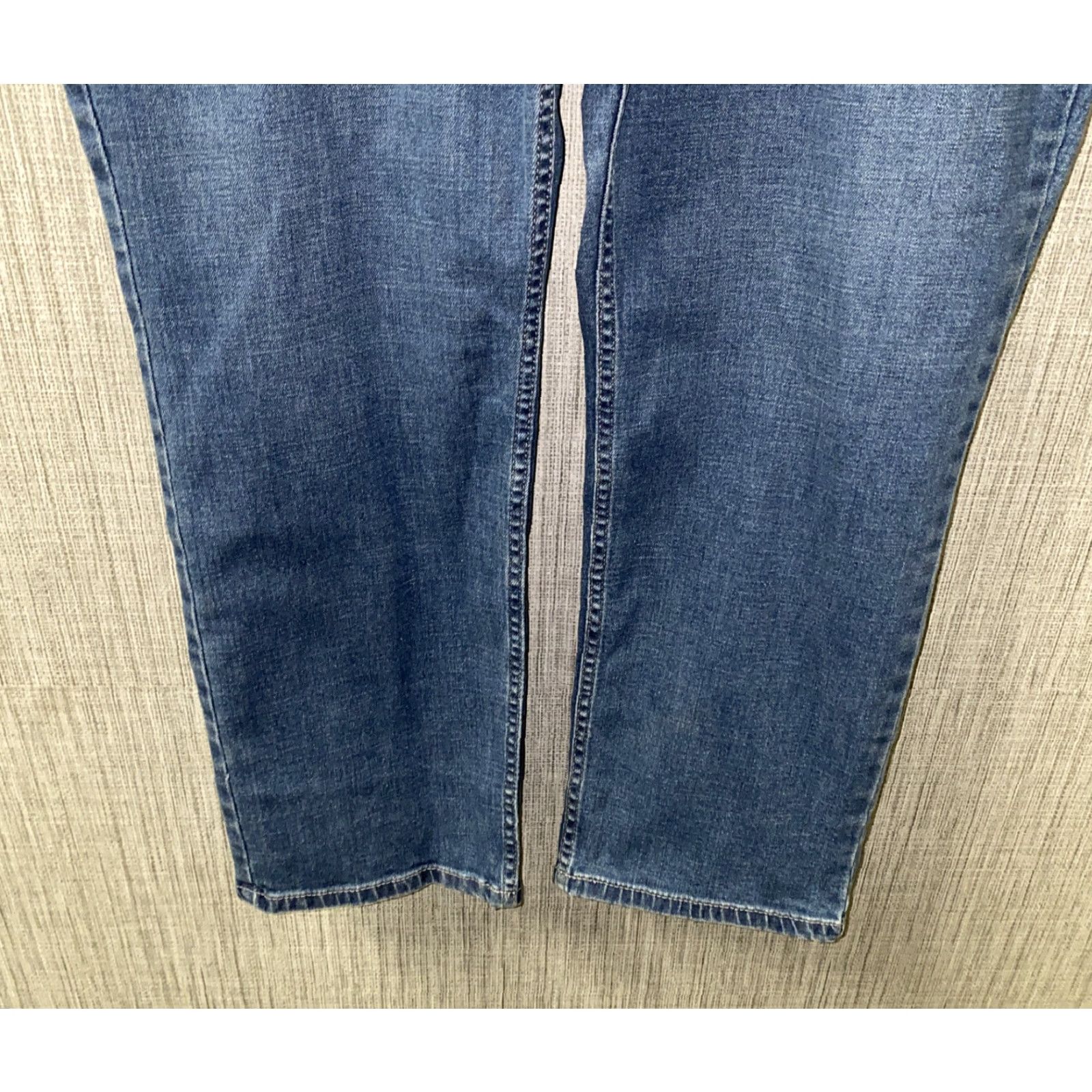 Buffalo David Bitton Buffalo David Bitton Jeans Mens Blue Straight Stretch Denim Size 38 X 30 Regular Inseam 29 Jeans Size US 38 / EU 54 - 3 Thumbnail