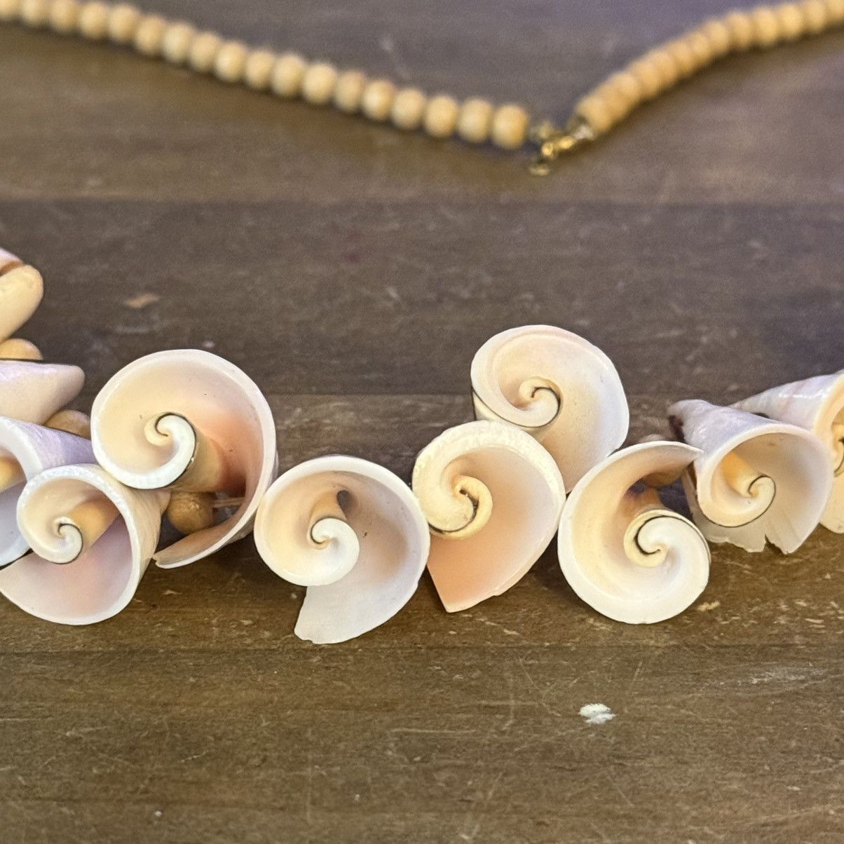 Vintage Vintage wooden bead conch shell necklace Size ONE SIZE - 4 Thumbnail