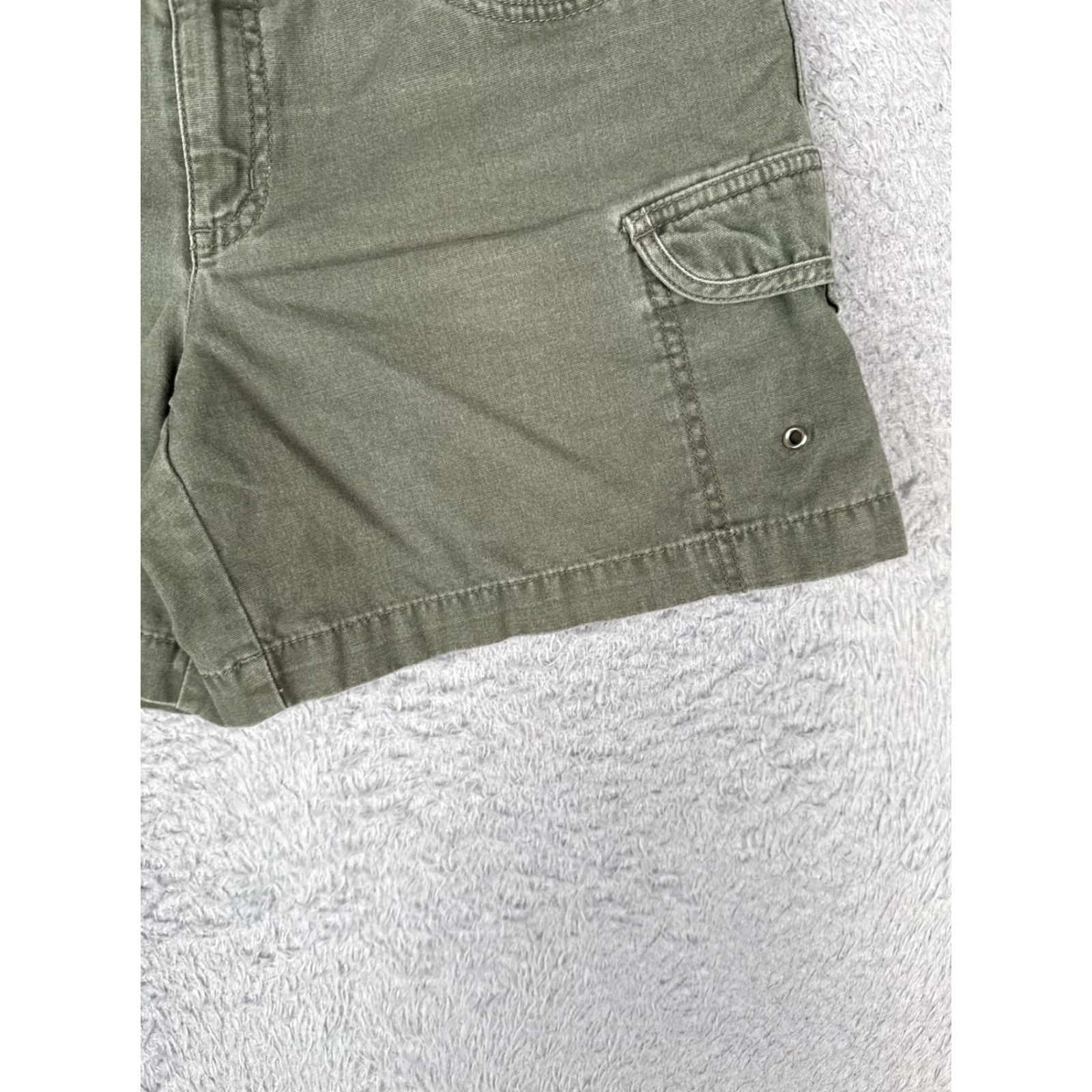 The North Face The North Face Cargo Shorts Womens 6 Green Duck Twill Nylon Pockets Hiking Outdoor Casual Size 28" / US 6 / IT 42 - 2 Thumbnail