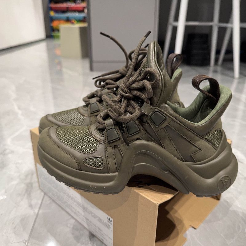 Louis Vuitton Louis Vuitton Archlight Low-Top Sneakers for Women 0079 Size US 5 / IT 35 - 1 Thumbnail