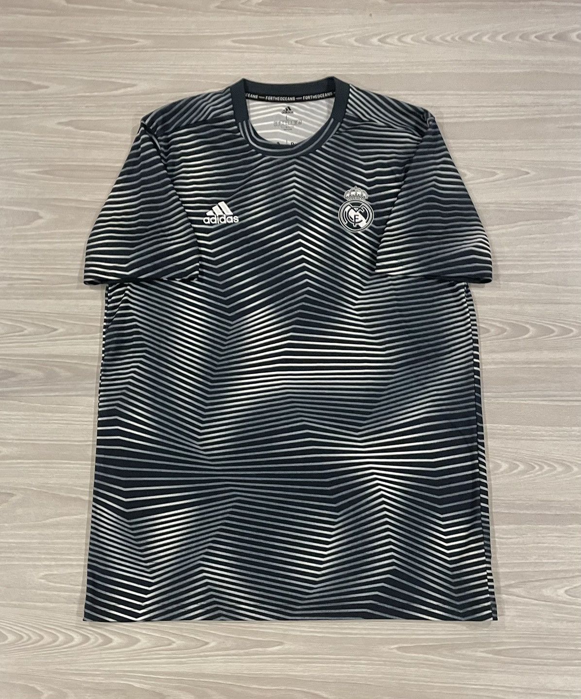 Adidas Adidas 2018 Real Madrid Jersey For The Oceans Men’s Large Size US L / EU 52-54 / 3 - 1 Thumbnail
