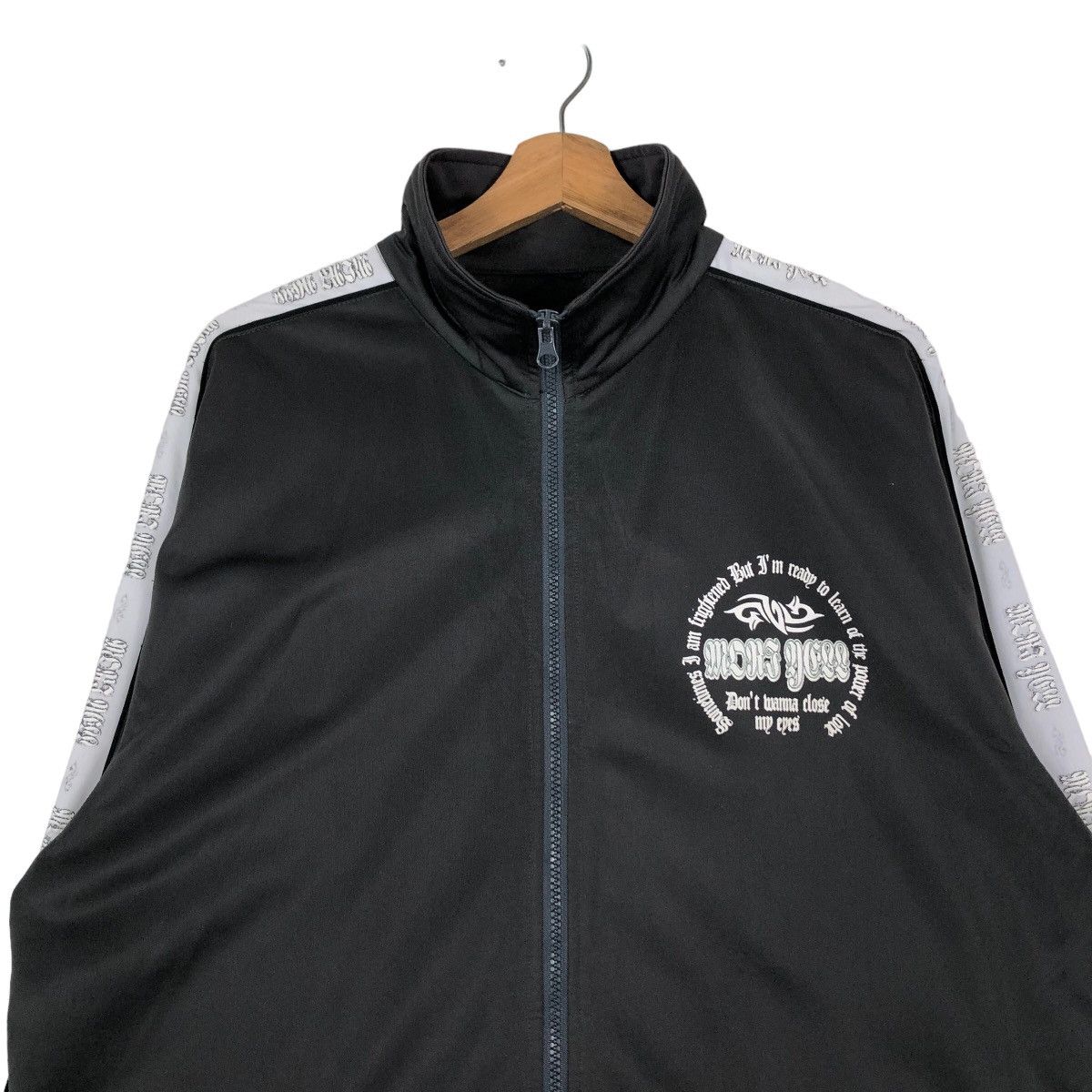 Japanese Brand 🔥Vintage Zipper Jacket Big Logo Inspire Chrome Hearts Size US L / EU 52-54 / 3 - 3 Thumbnail