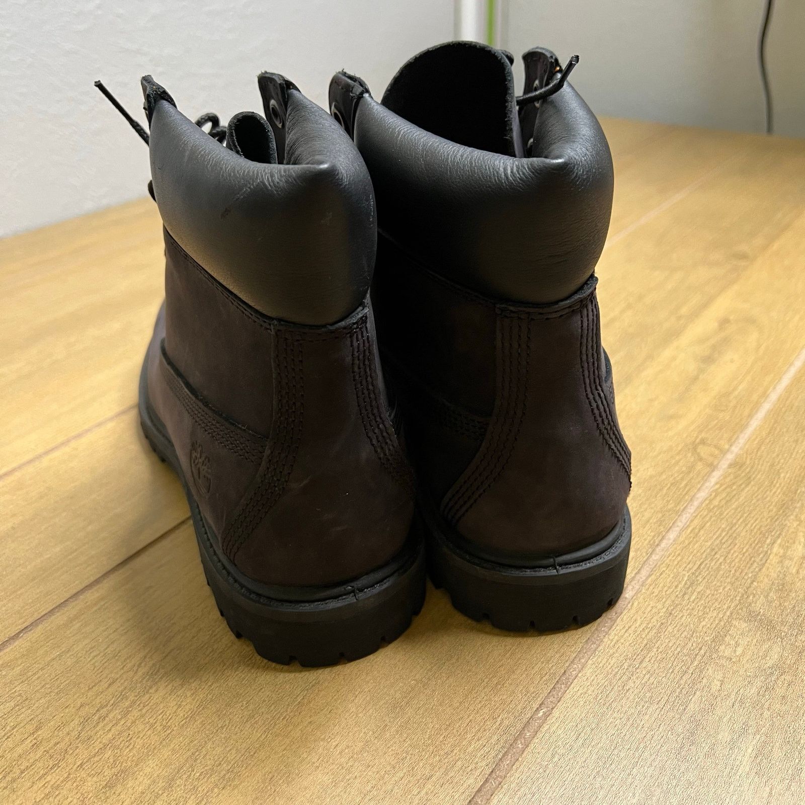 Timberland Women's Timberland Sz 9.5M 6-Inch Classic Boots 8658A Size US 9.5 / IT 39.5 - 8 Thumbnail