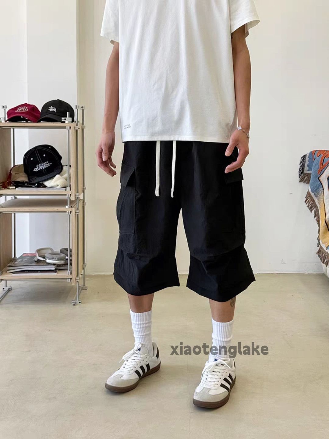 Designer Unisex outdoor utility loose pleated yuppie cargo shorts Size US 34 / EU 50 - 1 Thumbnail