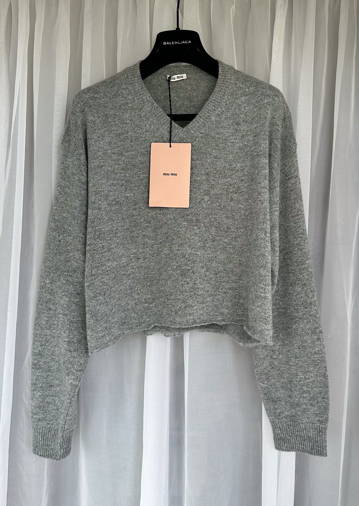 Miu Miu *NEW* MIU MIU SS2022 $1890 Cropped Logo Sweater runway wool Size M / US 6-8 / IT 42-44 - 4 Thumbnail