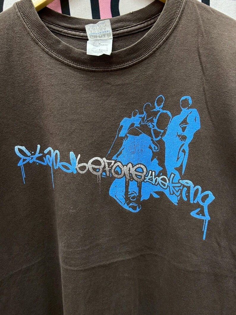 Vintage Vintage 2000s Stand before the King tshirt size M Size US M / EU 48-50 / 2 - 3 Thumbnail