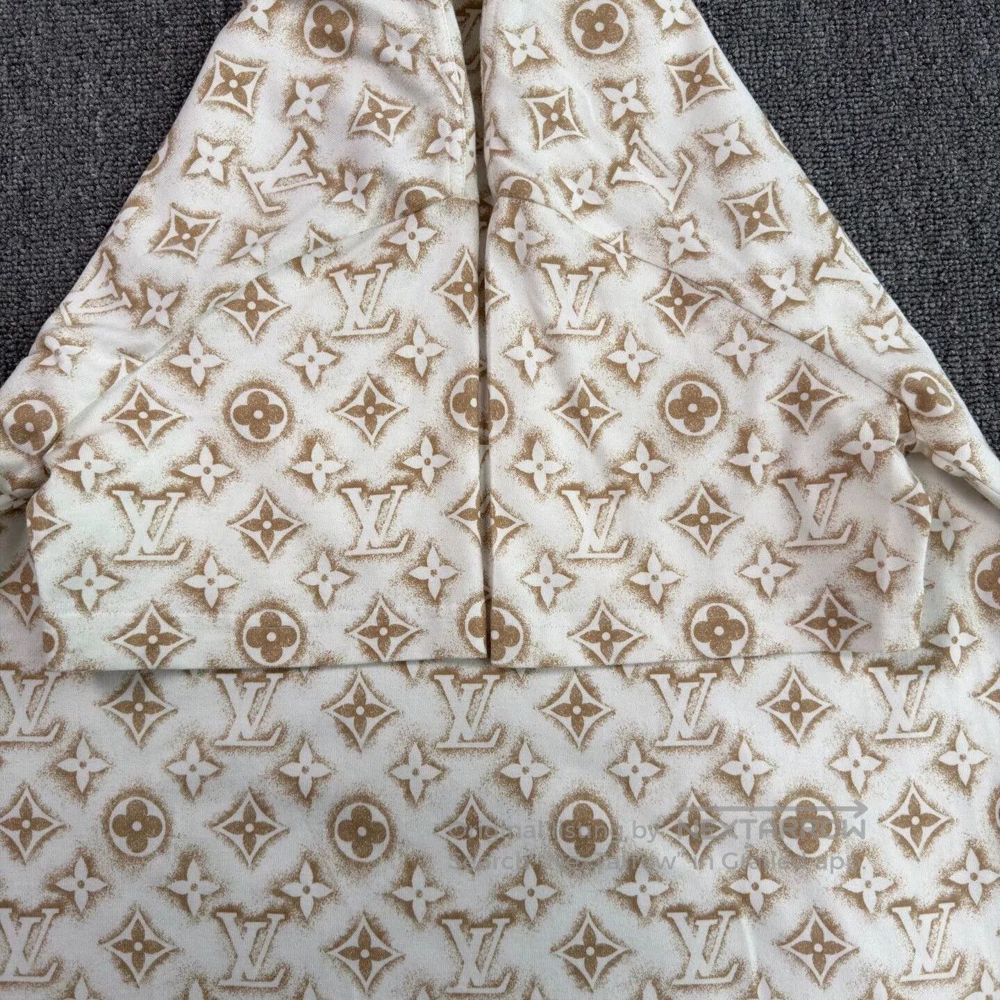 Louis Vuitton Beige Patterned Short-Sleeve Shirt. Size US S / EU 44-46 / 1 - 6 Thumbnail