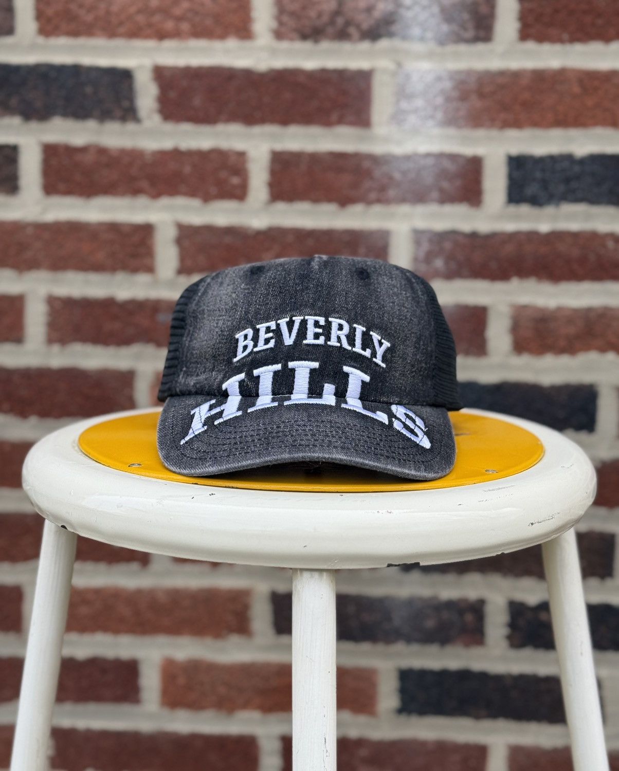 Other Beverly Hills Washed Denim Cap Size ONE SIZE - 1 Thumbnail