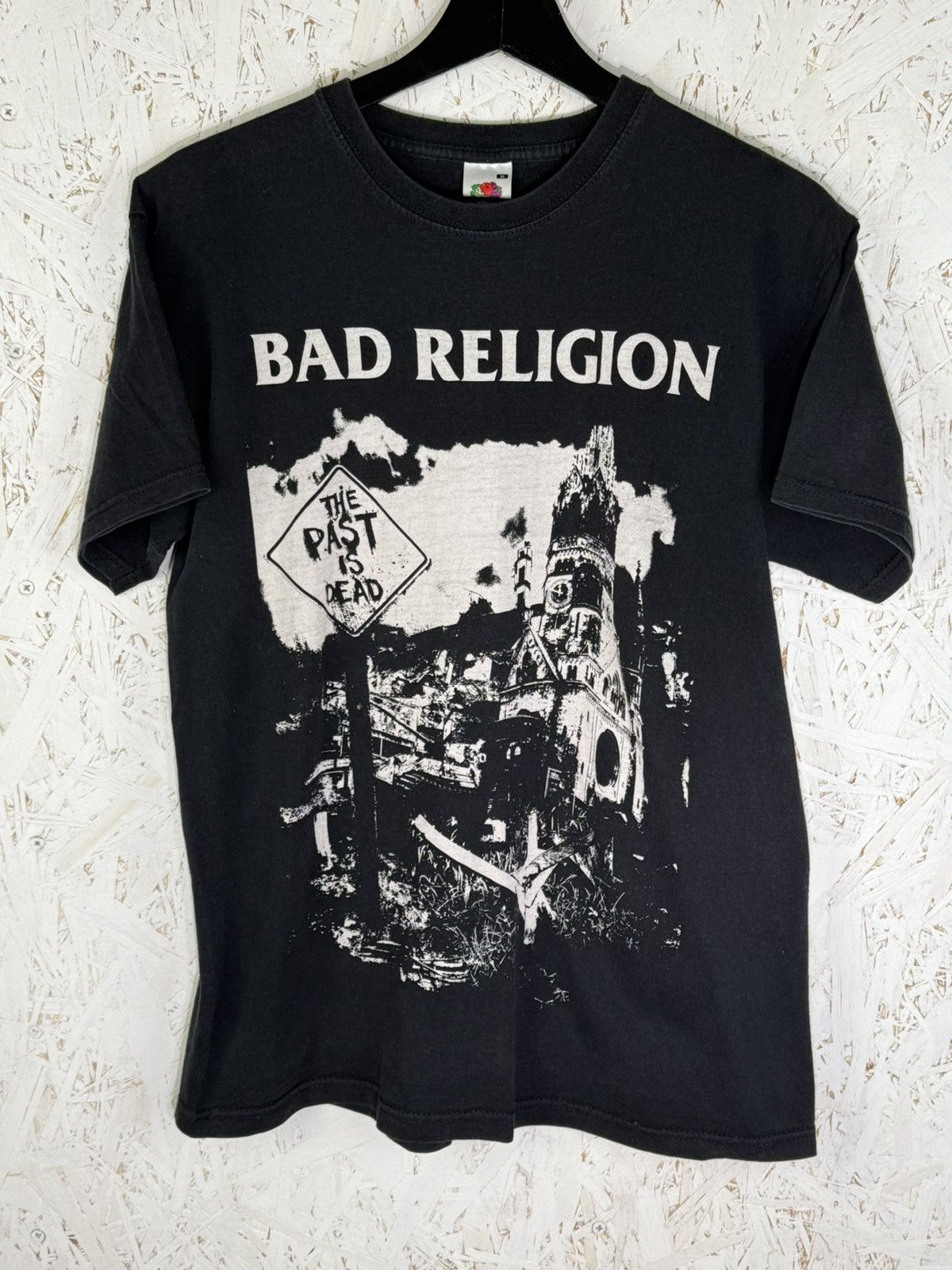 Band Tees Vintage Bad Religion The Past Is Dead Punk Band T-Shirt M Size US M / EU 48-50 / 2 - 1 Thumbnail