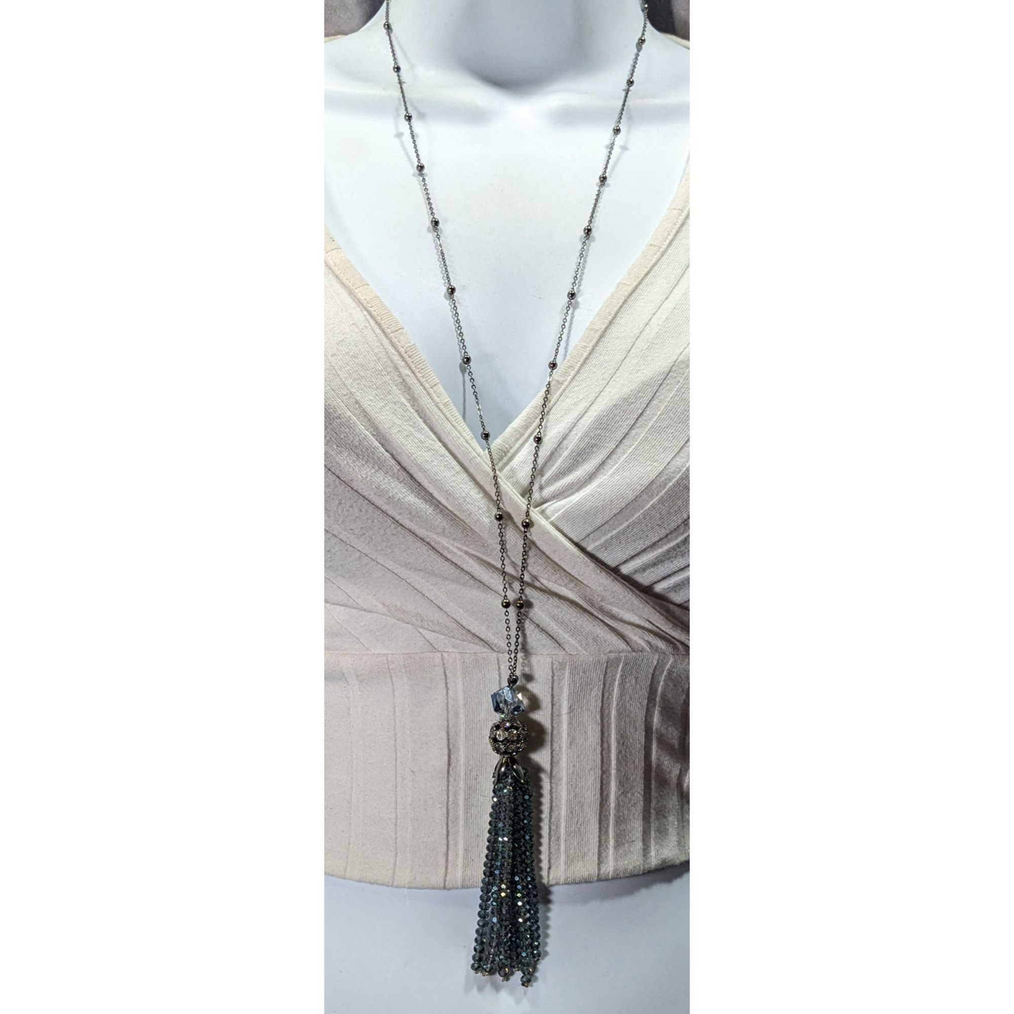 Other Sparkly Glam Crystal Glass Silver Tone Tassel Necklace Size ONE SIZE - 2 Thumbnail