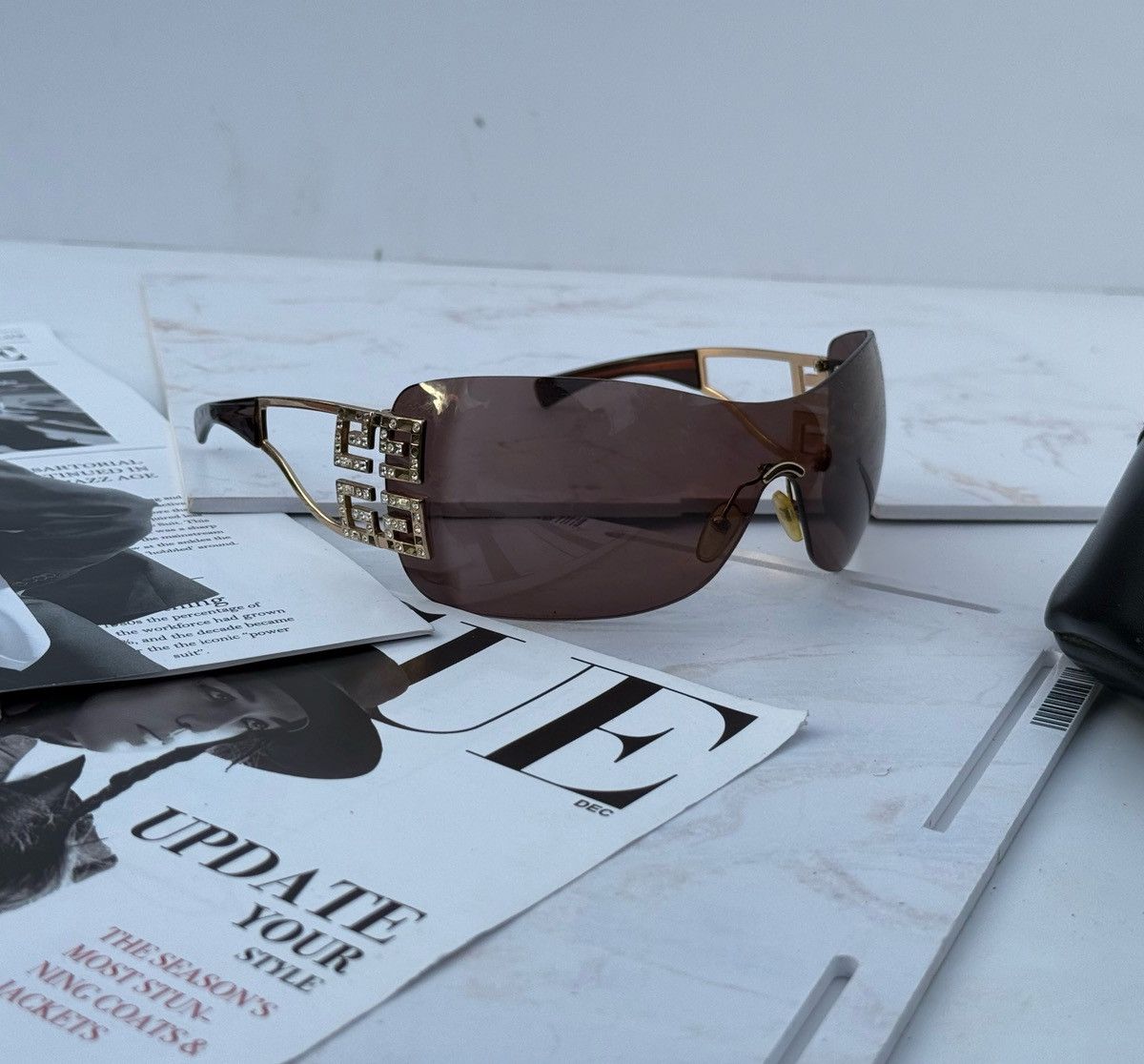Givenchy Givenchy vintage sunglasses SGV213S Size ONE SIZE - 5 Thumbnail
