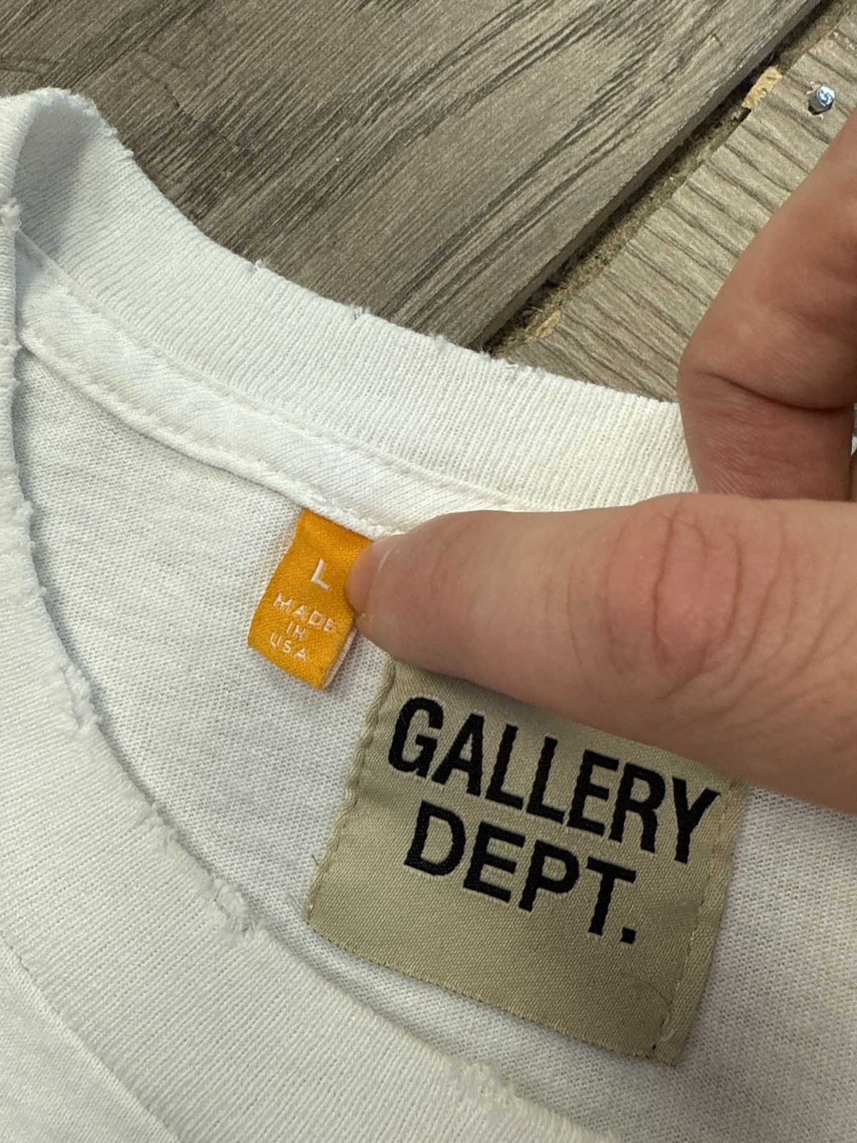 Gallery Dept. Gallery dept multicolor logo t shirt white large Size US L / EU 52-54 / 3 - 5 Thumbnail