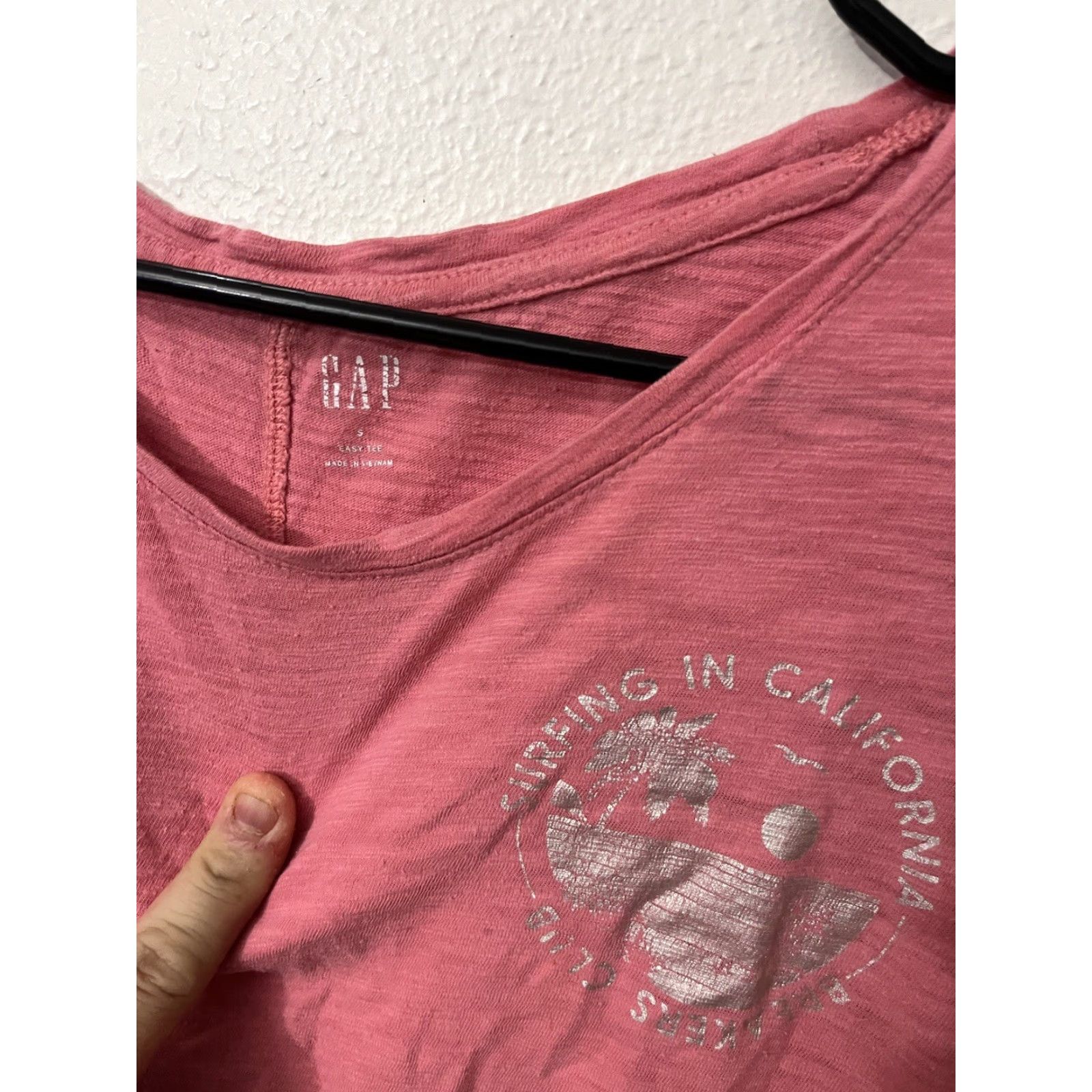 Gap GAP Pink Graphic Solid T-Shirt Cotton Short Sleeve Round Neck Small Women Size S / US 4 / IT 40 - 3 Thumbnail