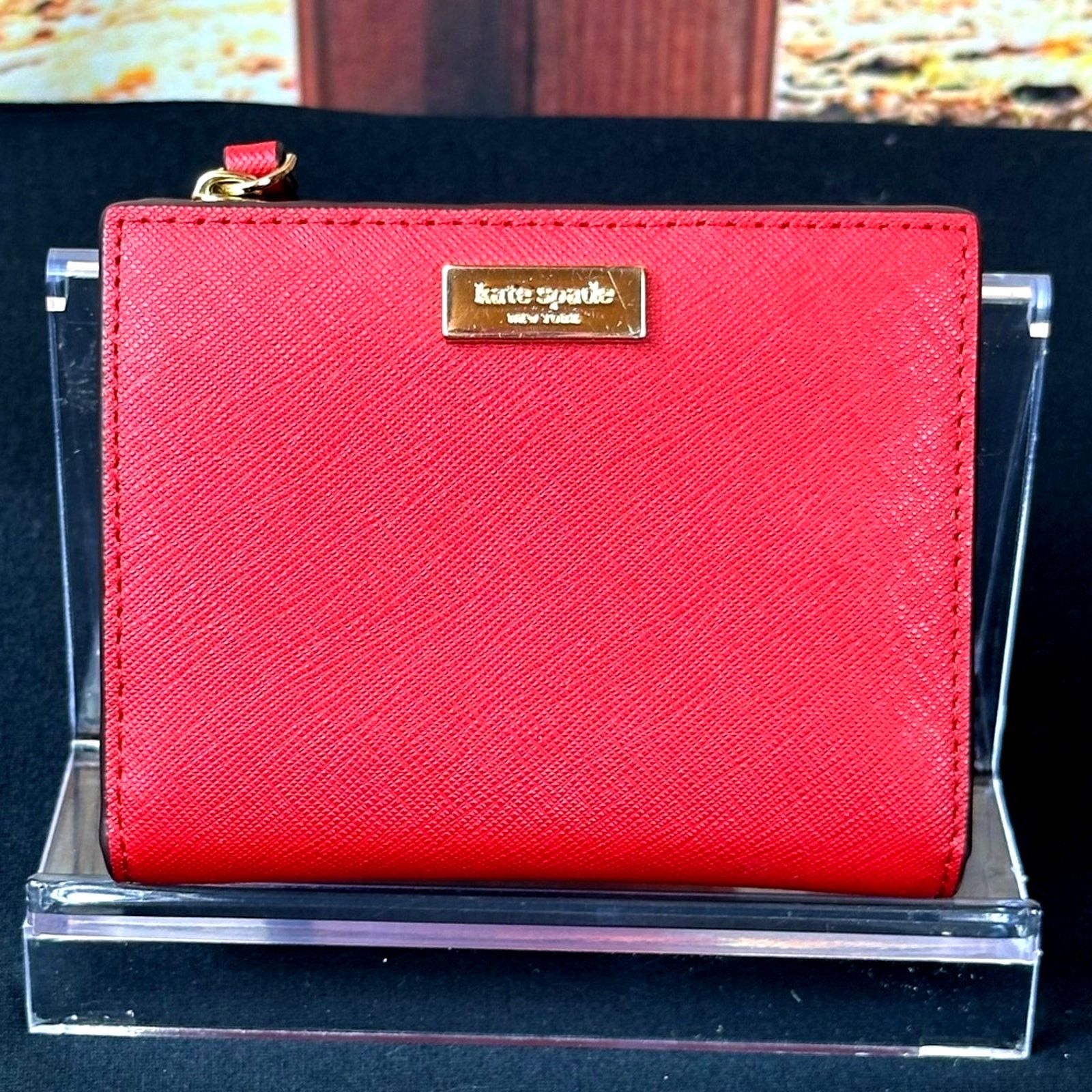 Kate Spade Kate Spade Laurel Way Hazy Rose Small Shawn Red Roses Inside Size ONE SIZE - 2 Thumbnail