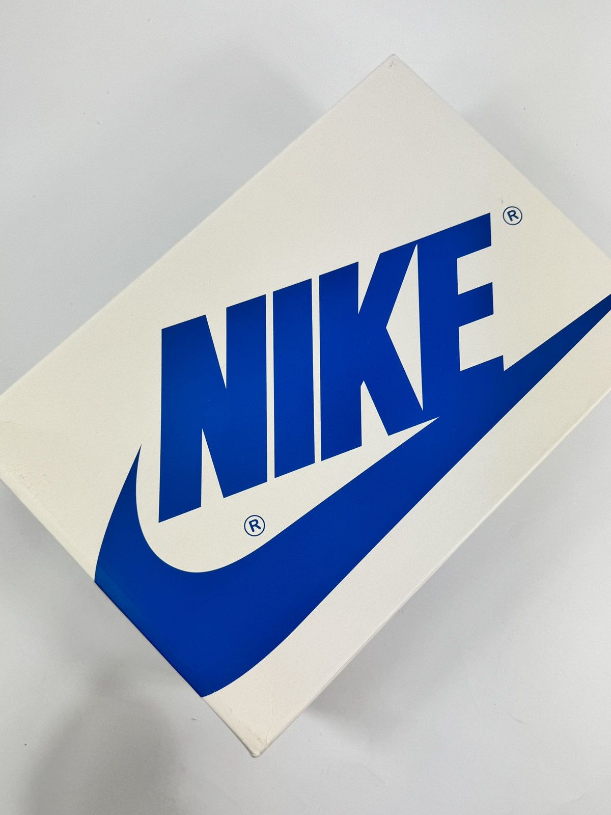 Nike × Travis Scott JORDAN 1 RETRO LOW FRAGMENT X TRAVIS SCOTT Size US 5.5 / EU 38 - 16 Thumbnail