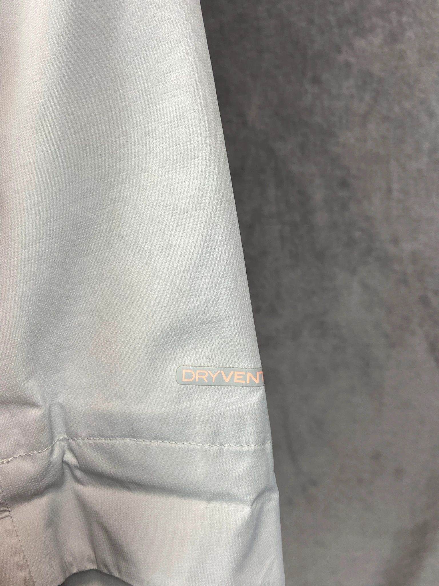 The North Face The North Face white pink DryVent windbreaker M Size US M / EU 48-50 / 2 - 7 Thumbnail