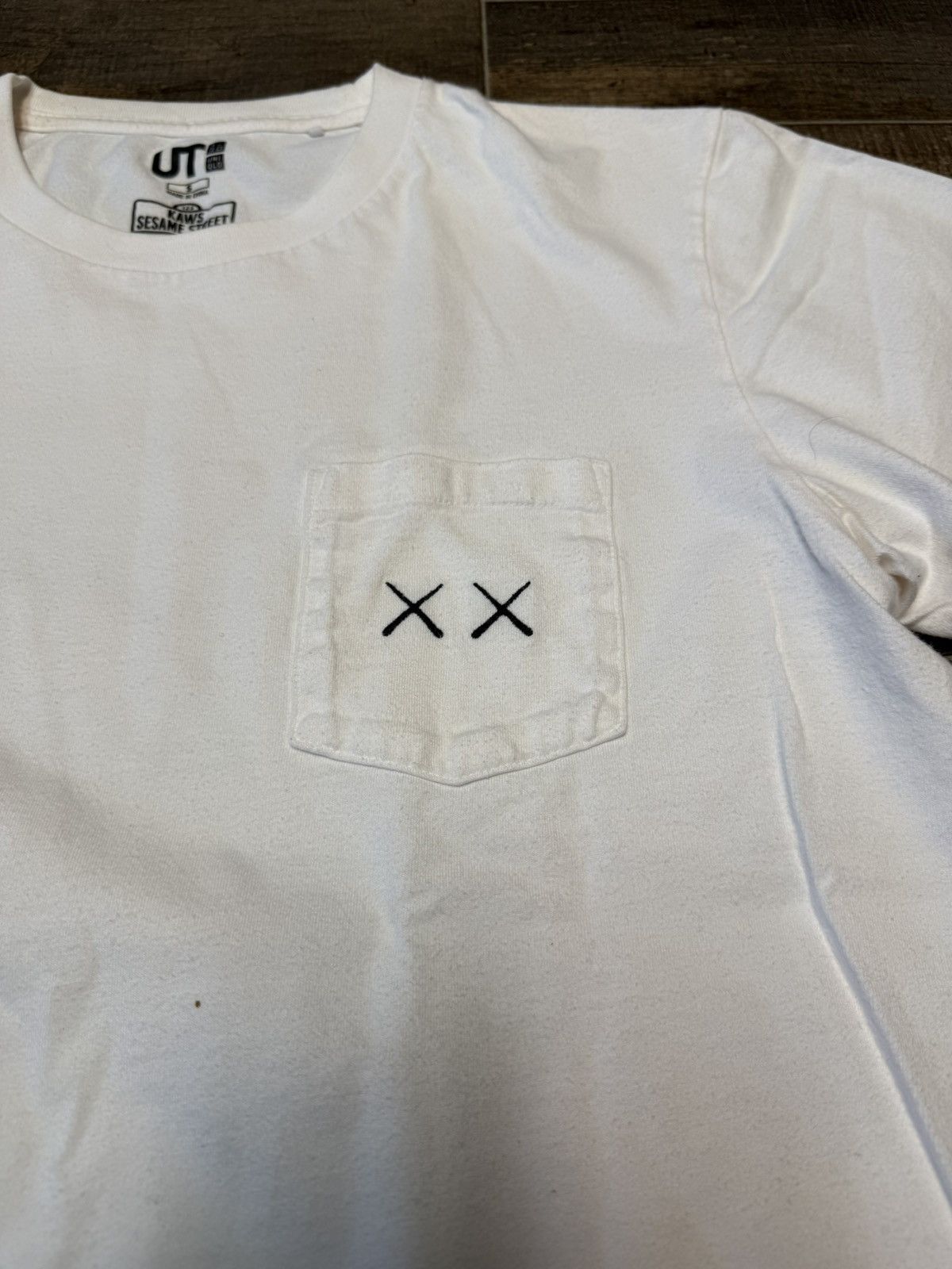 Kaws × Uniqlo FW18 KAWS Uniqlo x Sesame Street XX Pocket Tee Size S Size US S / EU 44-46 / 1 - 5 Thumbnail