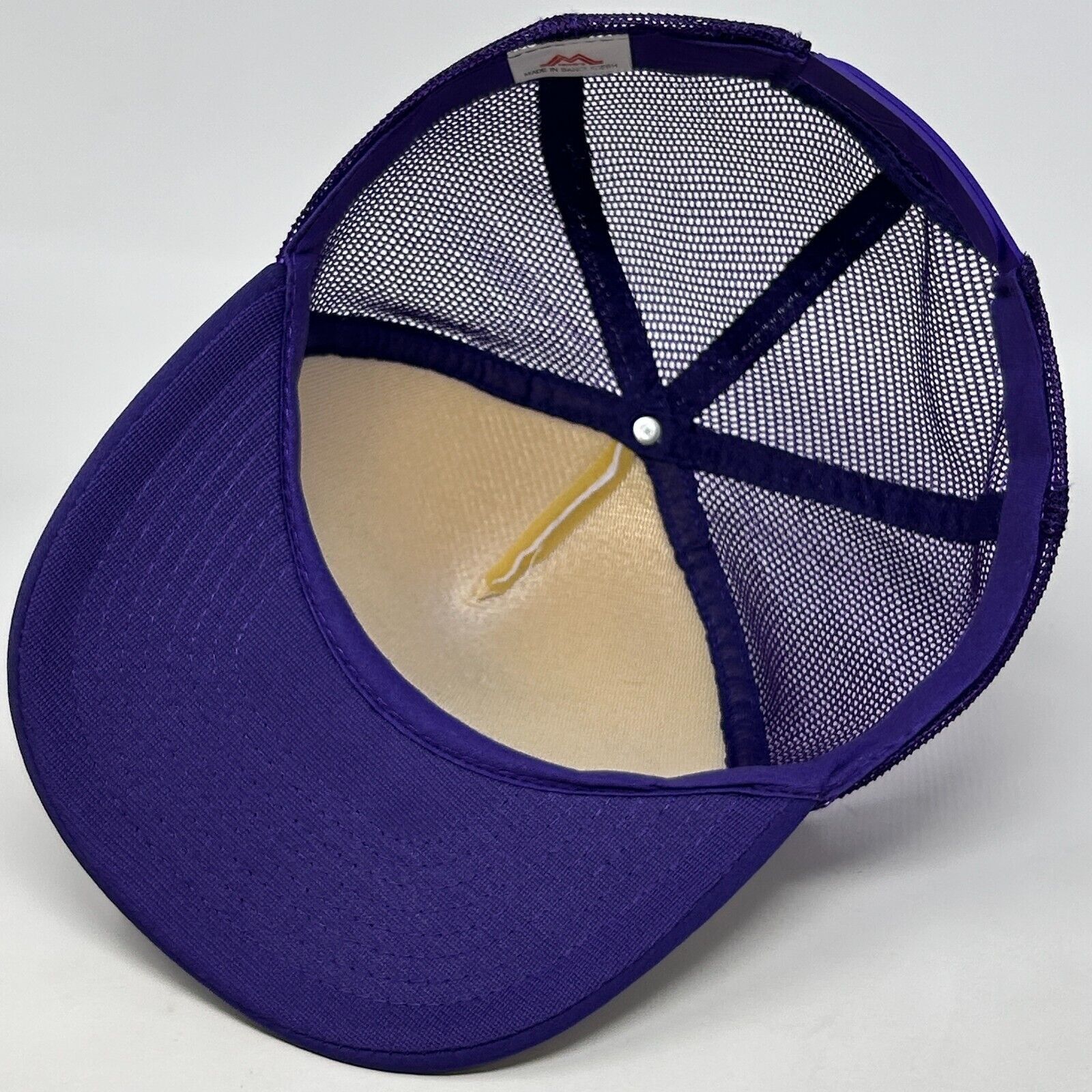 Vintage Vintage 90s Magic Star Casino Trucker Hat Baseball Cap Size ONE SIZE - 4 Thumbnail