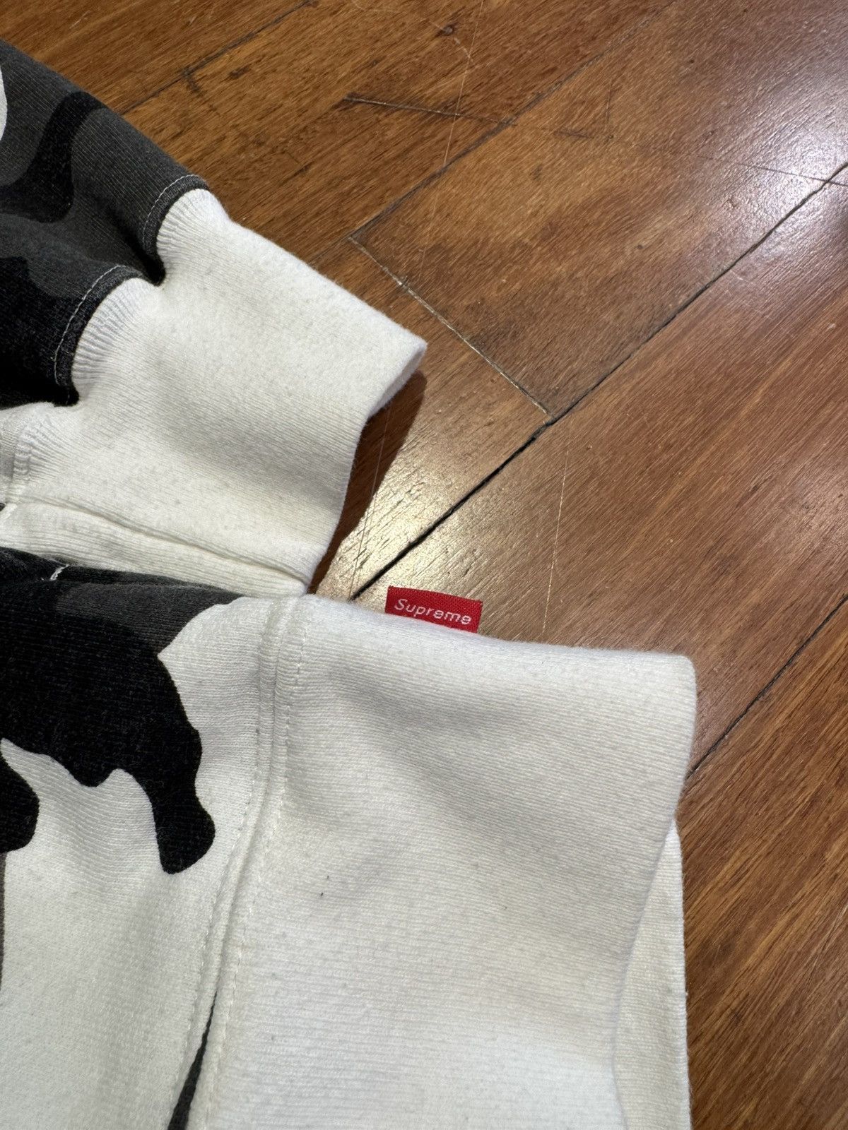 Supreme Supreme Flags Snow Camo Hoodie Size US XL / EU 56 / 4 - 4 Thumbnail