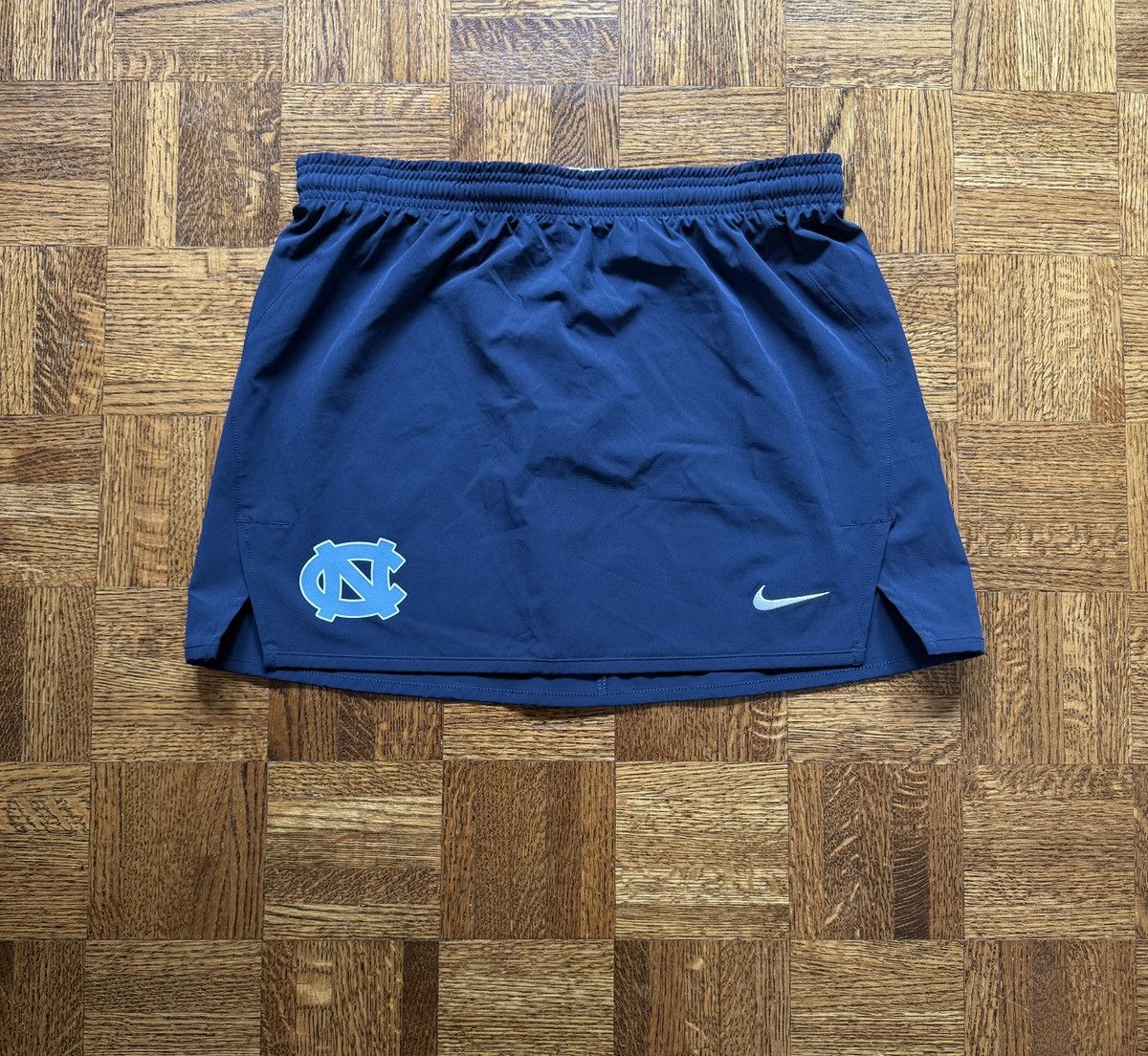 Nike Nike University of North Carolina Lacrosse Skirt NWT Size 30" / US 8 / IT 44 - 1 Thumbnail