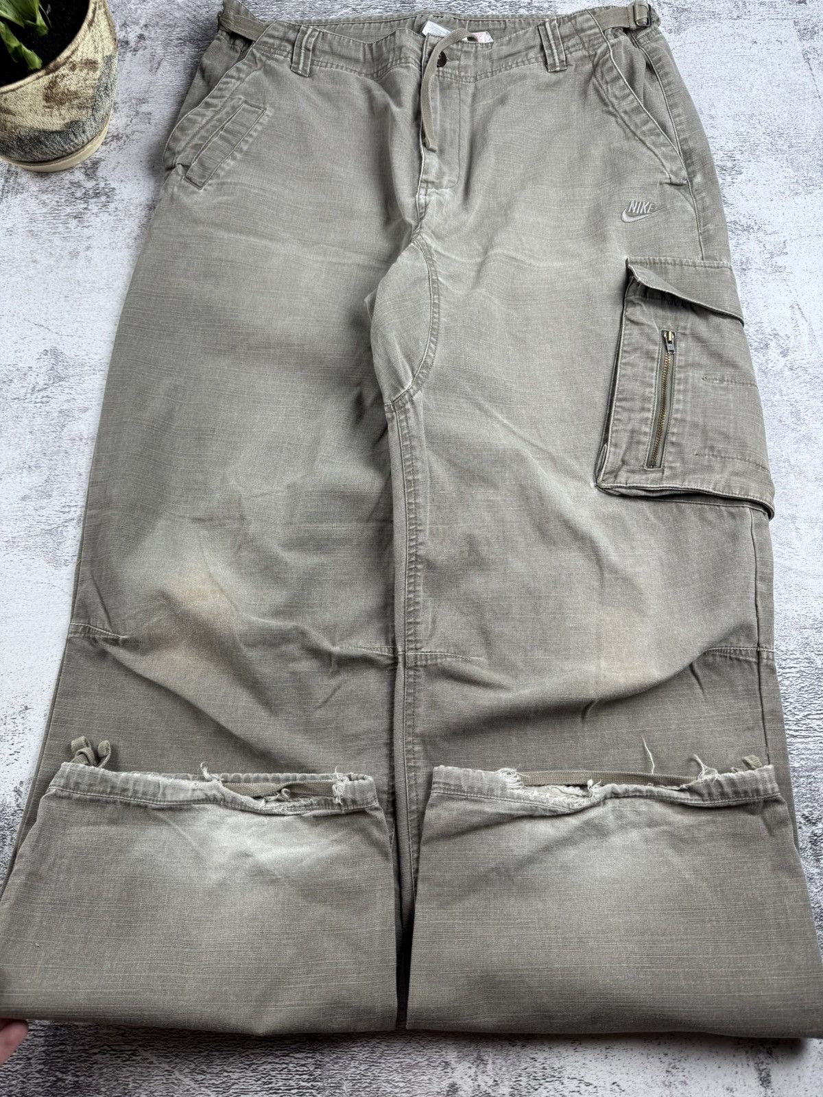 Nike Thrashed Nike 90s Distressed Japanese Y2K Vintage Cargo Jeans Pants Trousers Size US 36 / EU 52 - 10 Thumbnail