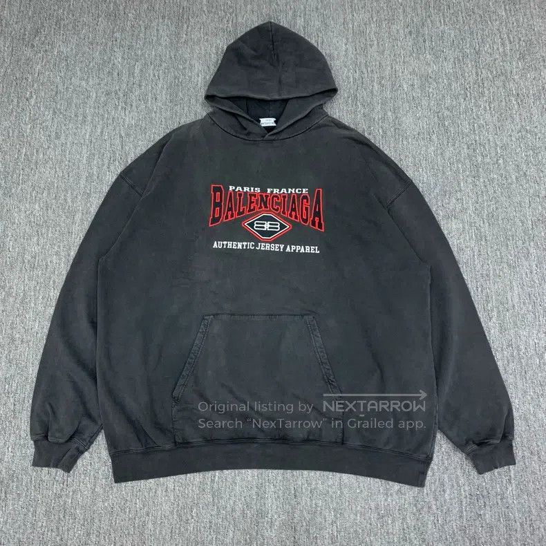 Balenciaga Balenciaga Black Batman Hooded Sweatshirt Size US S / EU 44-46 / 1 - 1 Thumbnail