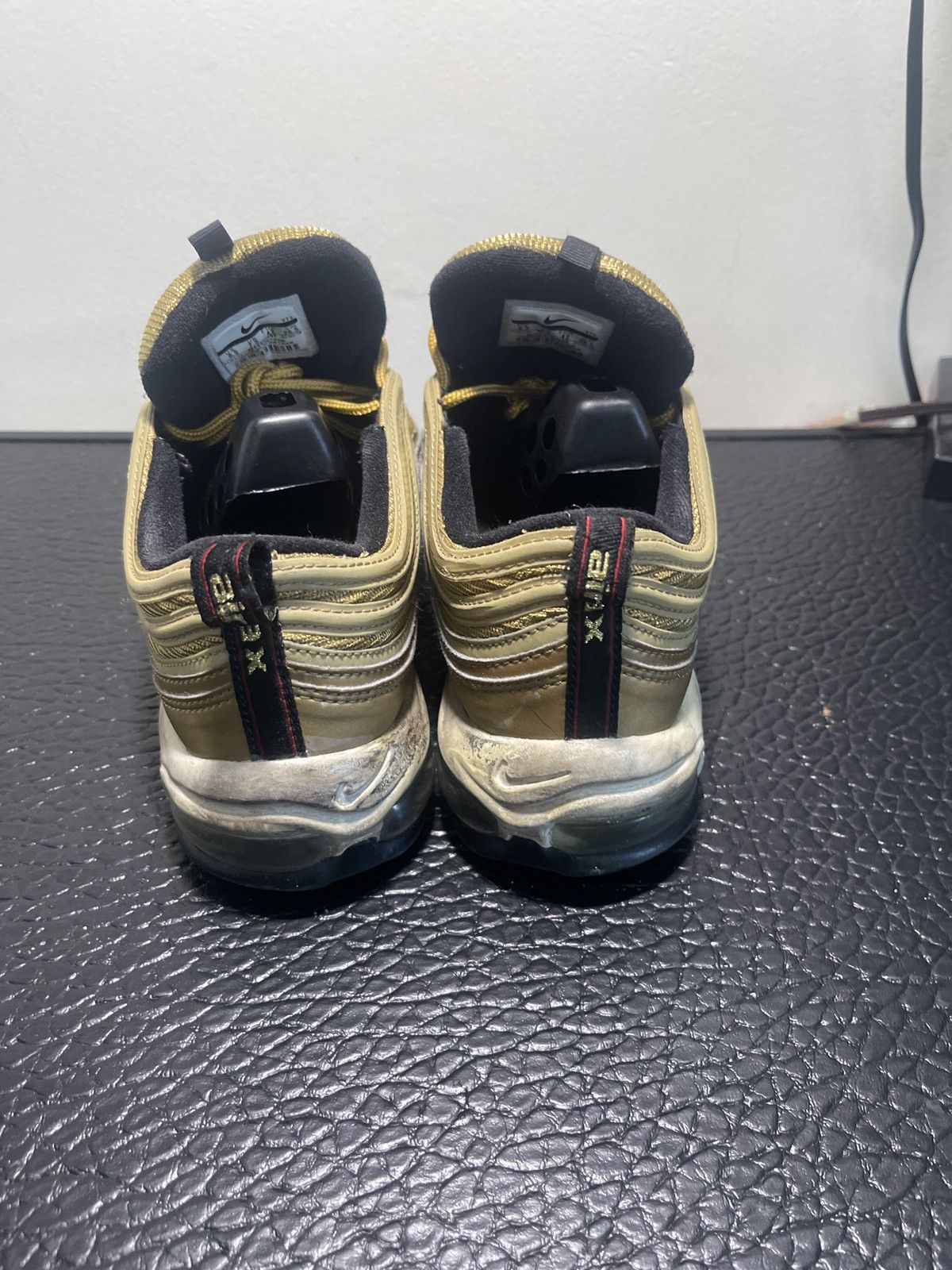 Nike Nike Air Max gold Size US 8.5 / EU 41-42 - 6 Thumbnail
