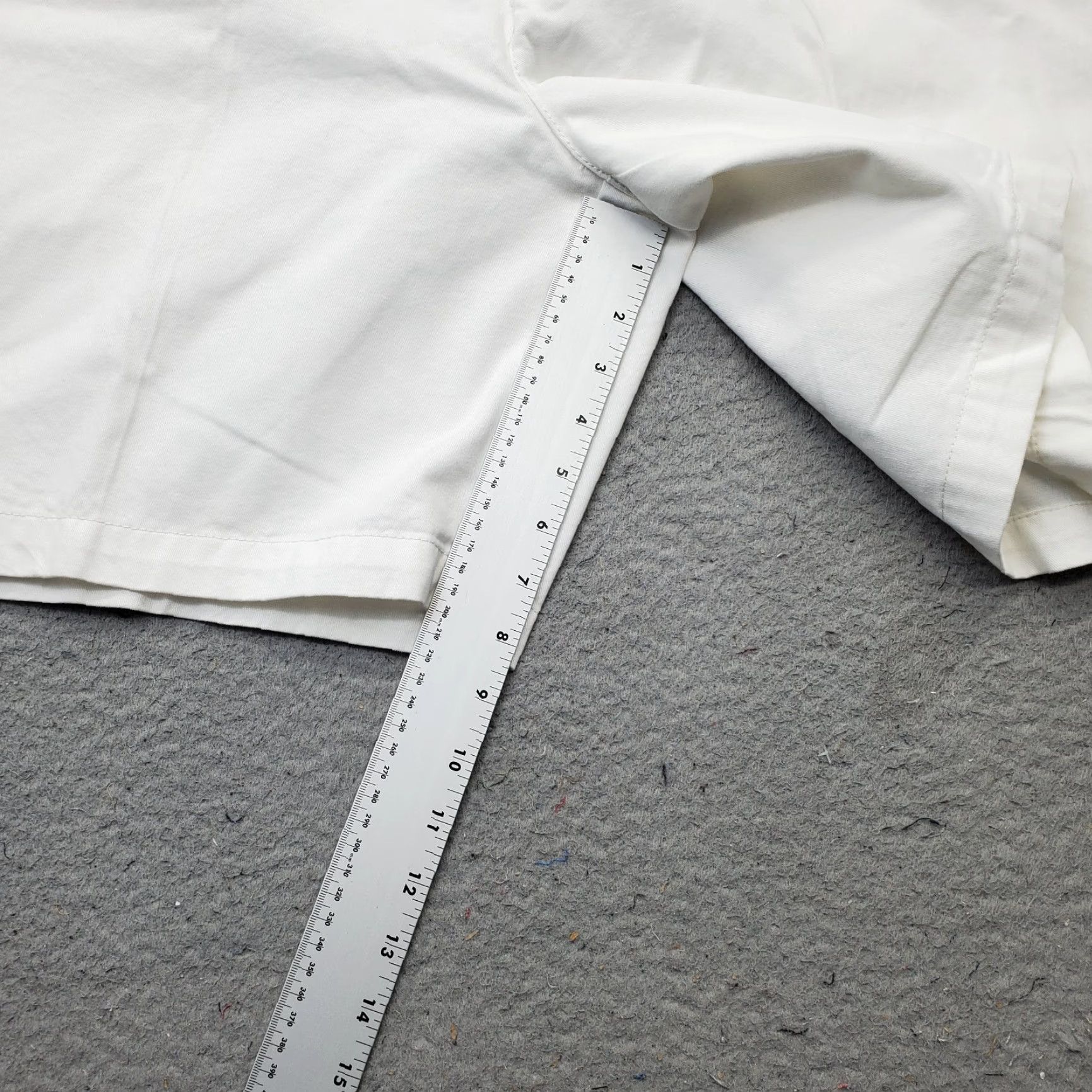 Izod IZOD Mens White Chino Shorts 42 Regular Flat Front Slash Pocket Shorts Mens Size 42 White Flat Front Casual Outdoor 90s? Size US 42 / EU 58 - 5 Thumbnail