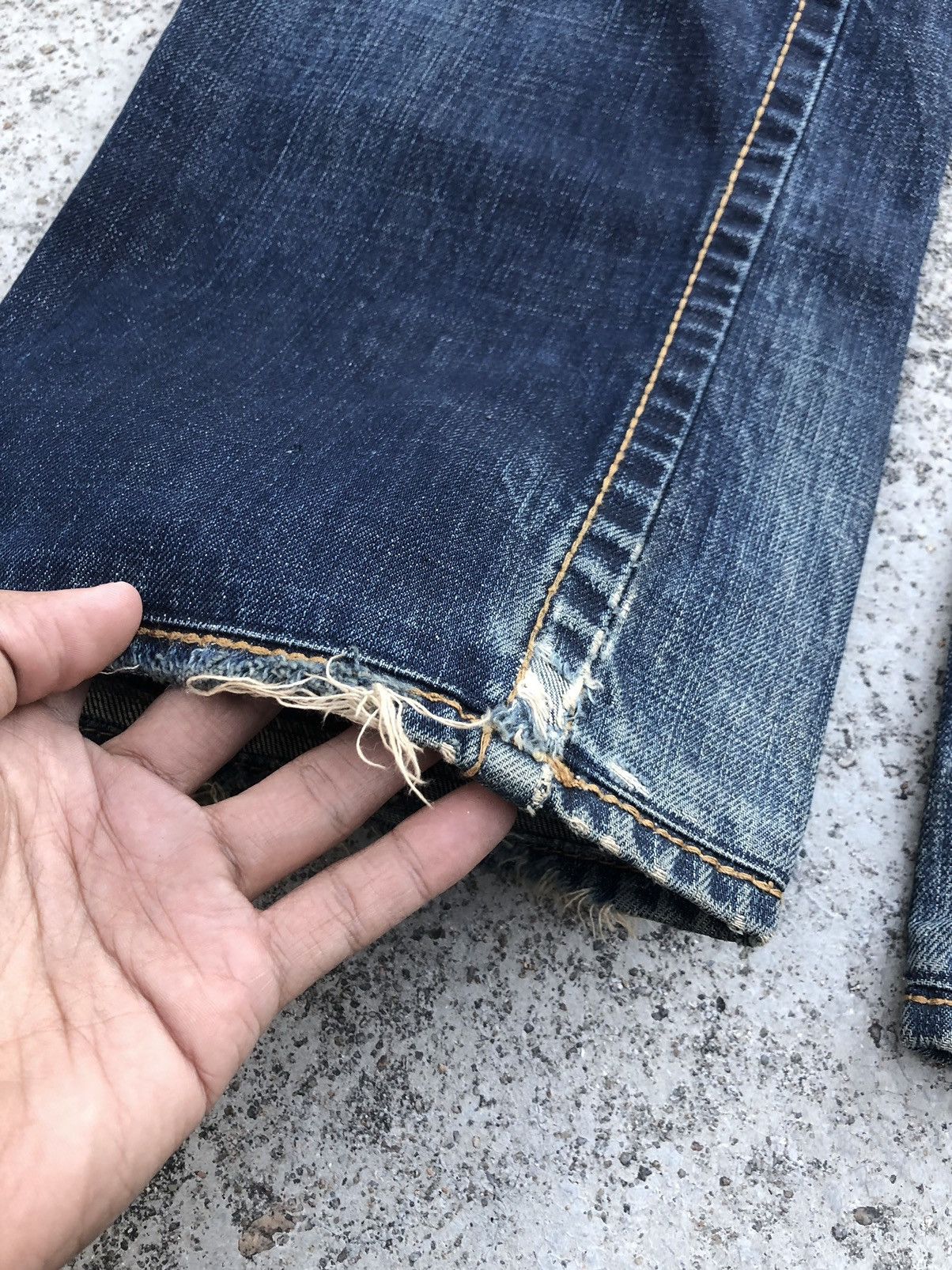 True Religion TRUE RELIGION WASHED BLUE DENIM Size US 31 - 7 Thumbnail