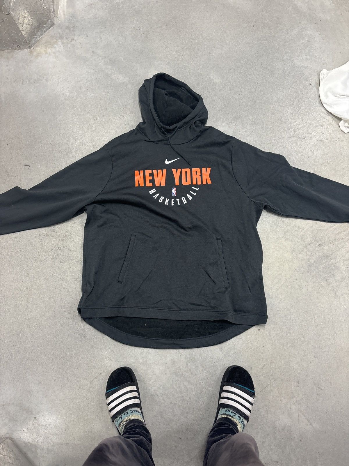 NBA × Nike New York Knicks Nike Hoodie Size US XXL / EU 58 / 5 - 1 Thumbnail