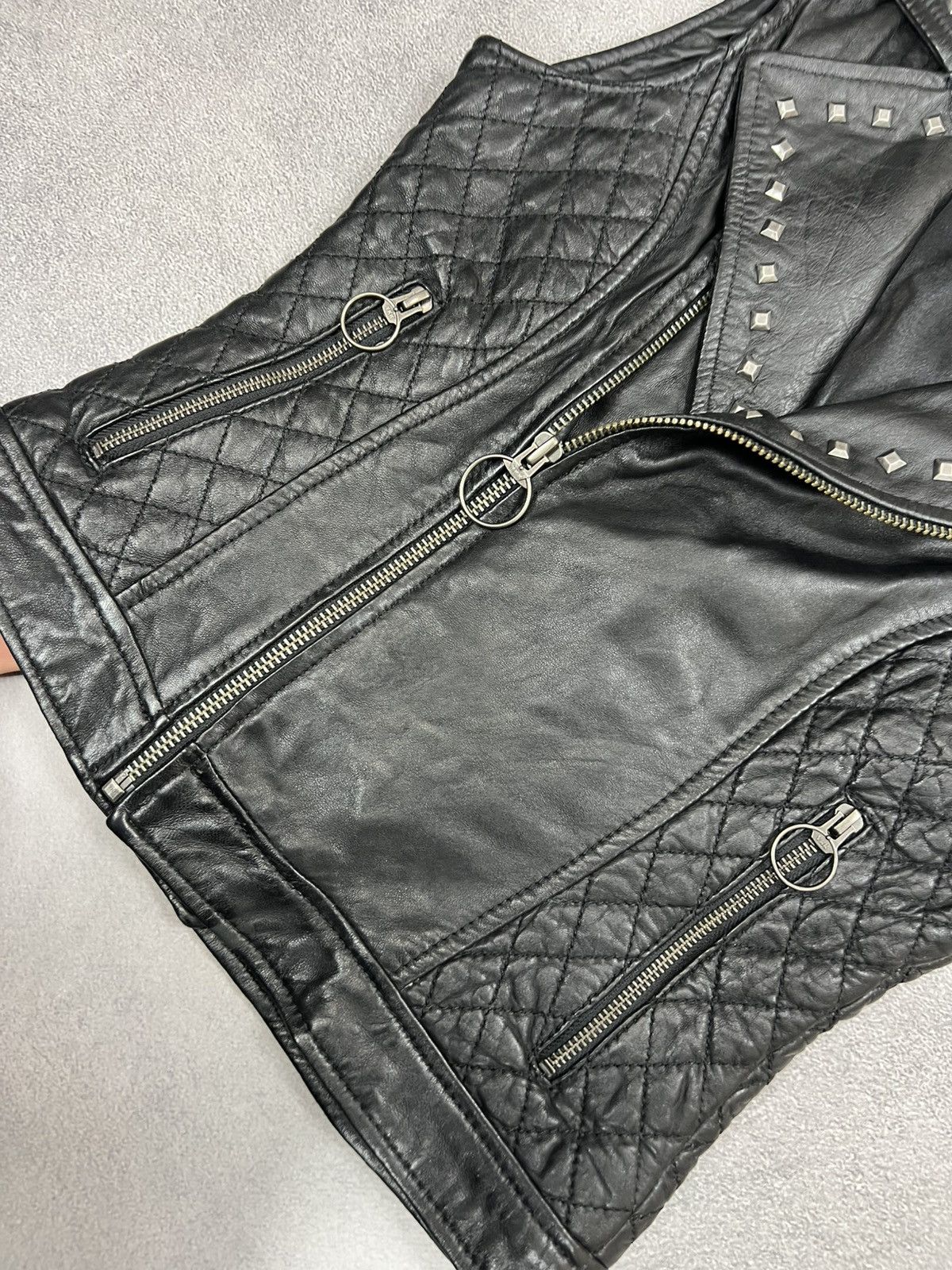 Japanese Brand VTG LEATHER BIKER MARLBORO STYLE YOHJI TYPE VESTS Size US M / EU 48-50 / 2 - 6 Thumbnail