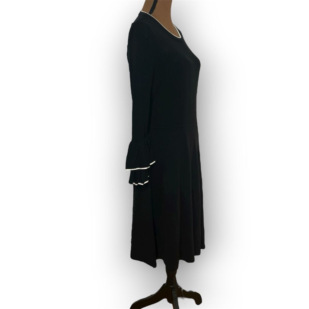 Vince Camuto Vince Camuto Black White Trimmed Layered Ruffle Cuff Sweater Size L / US 10 / IT 46 - 10 Thumbnail