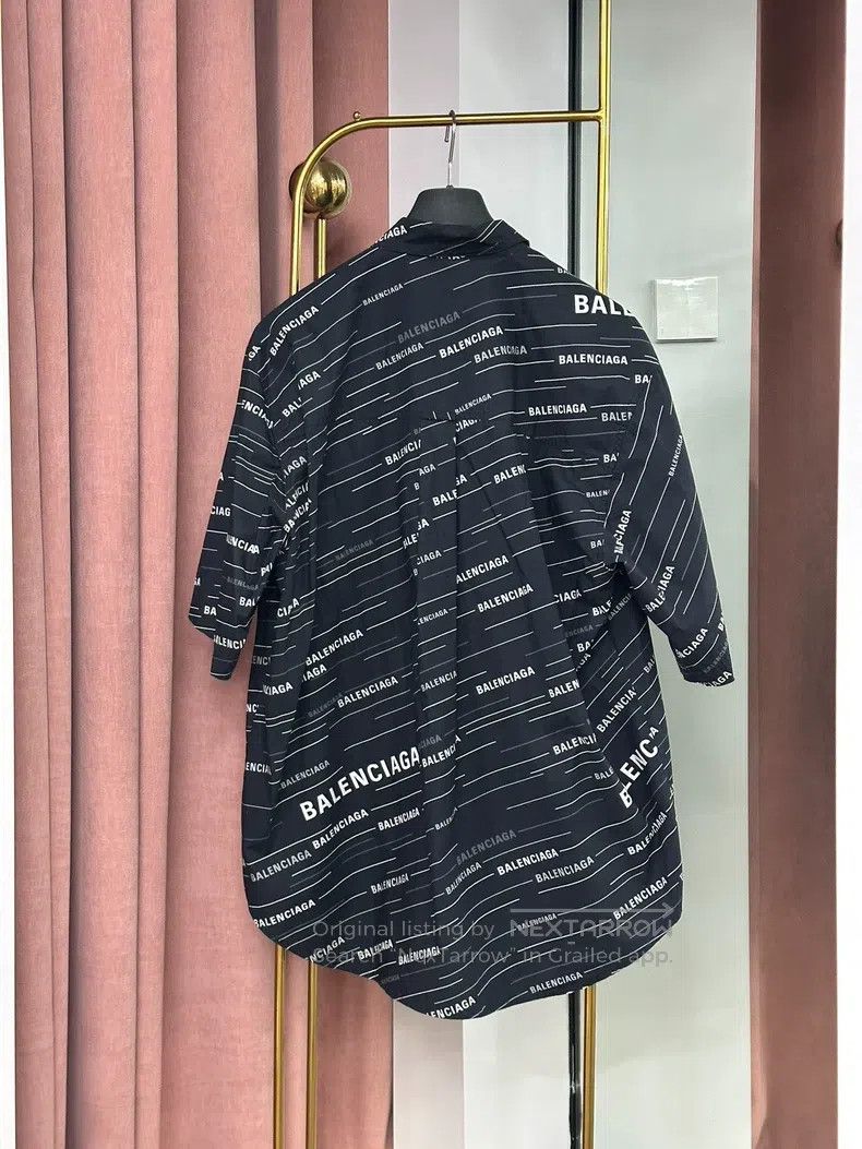 Balenciaga Balenciaga Short-sleeved shirt with full logo letters Size XS / US 0-2 / IT 36-38 - 3 Thumbnail