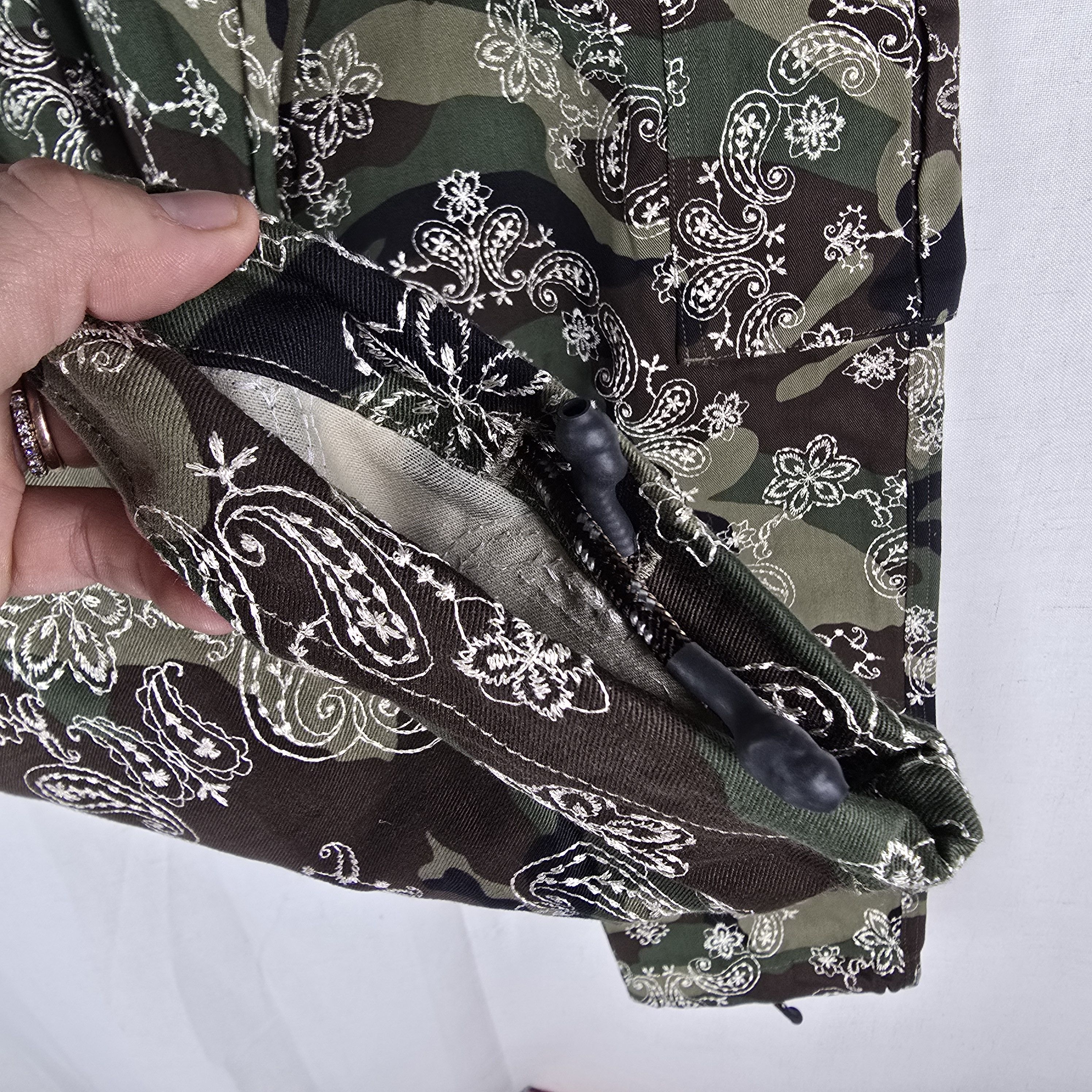 CLOT Clot Mens Medium Embroidered Paisley Camo Cropped Cargo Size US 31 - 2 Thumbnail
