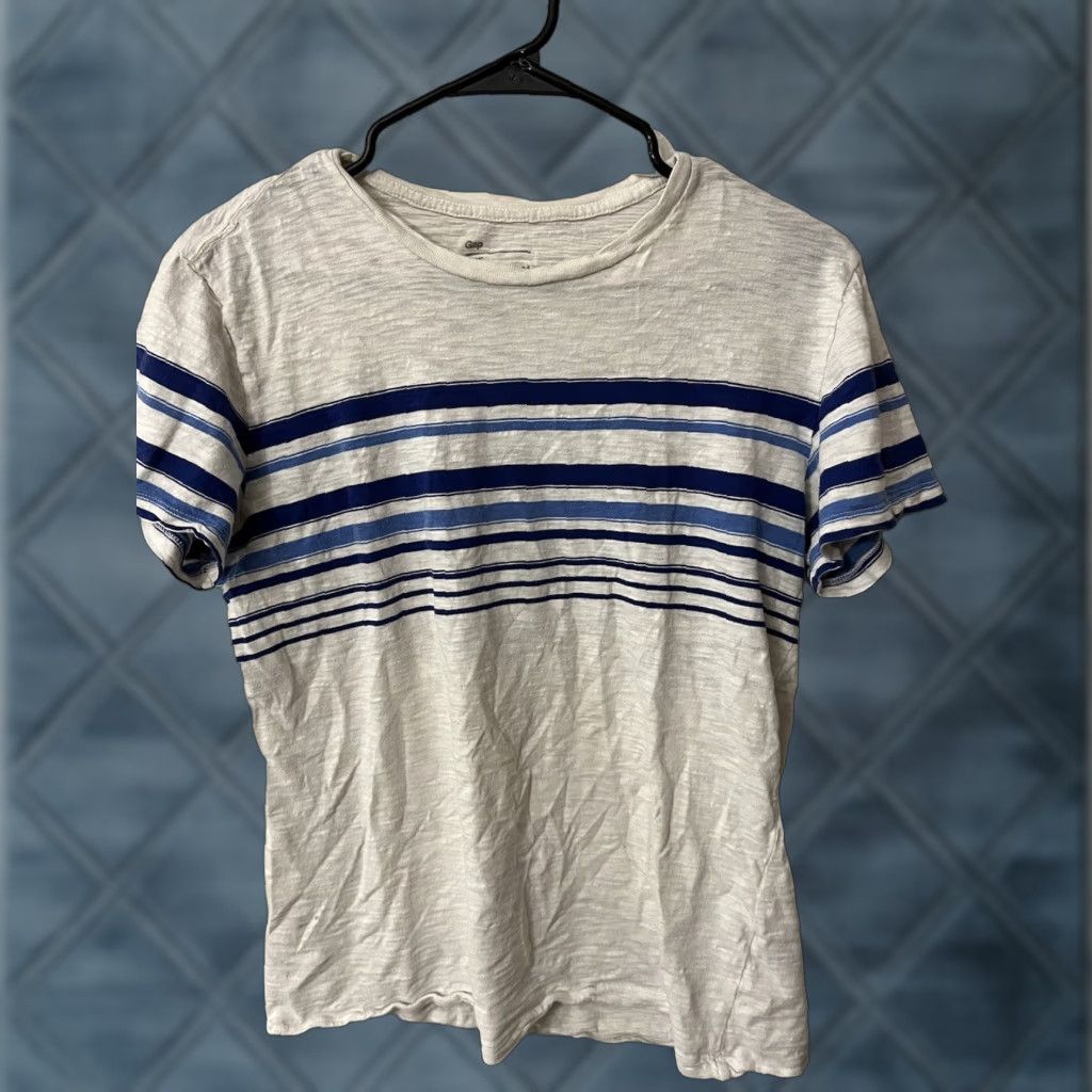 Gap GAP Shirt Mens M White Striped V-Neck Short Sleeve T-Shirt STINSON Classic Colorful Mens Size US 31 - 1 Thumbnail