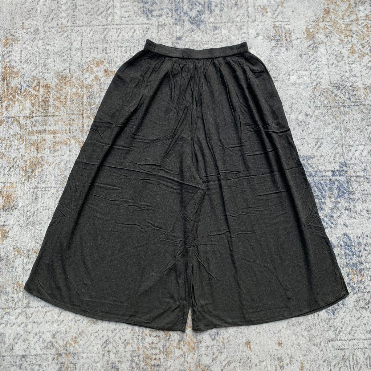 Japanese Brand Rare Japanese Brand Uniqlo Yohji Style Ultra Wide Pants Size US 34 / EU 50 - 1 Thumbnail