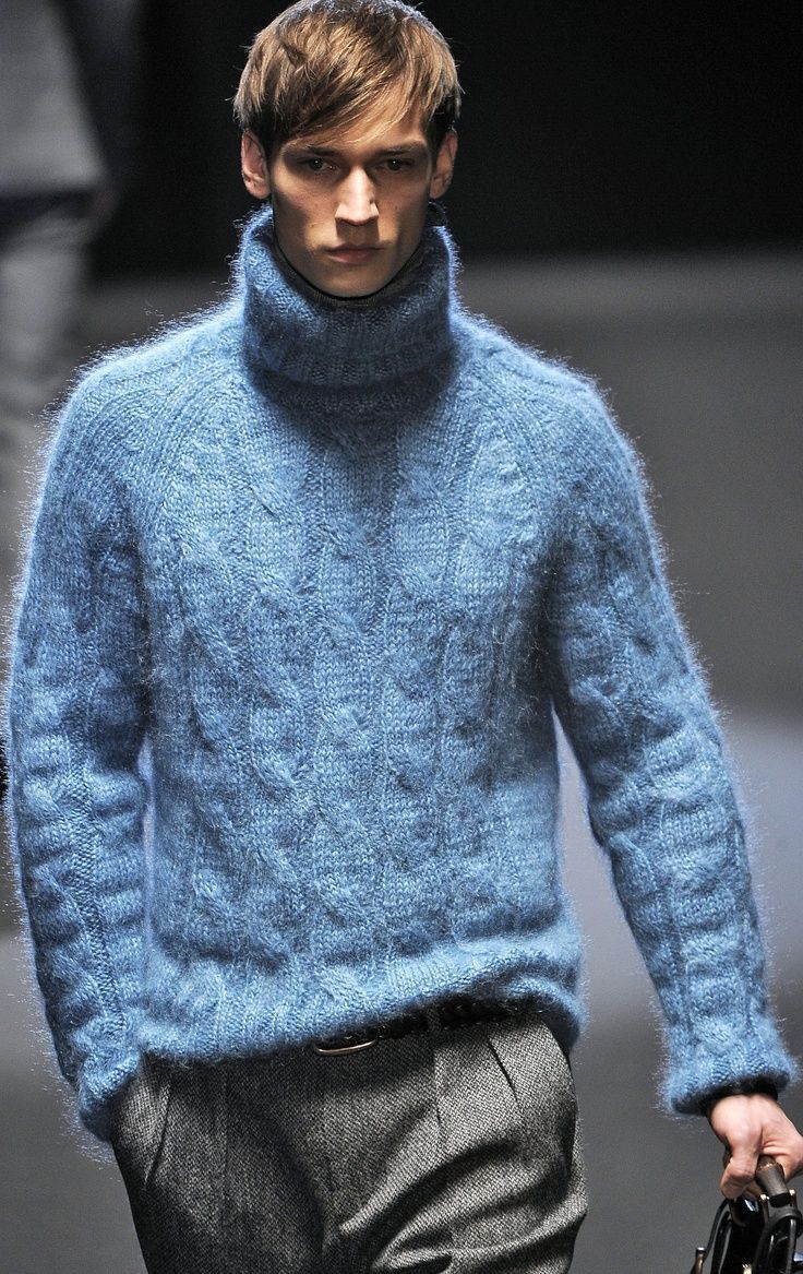 Gucci FW13 Runway Blue Mohair Turtleneck Sweater Size US L / EU 52-54 / 3 - 2 Thumbnail