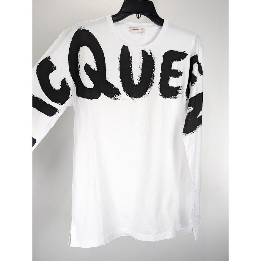 Alexander McQueen o1rshd1 Spray Logo Long Sleeve T-Shirt in White Size US S / EU 44-46 / 1 - 8 Thumbnail